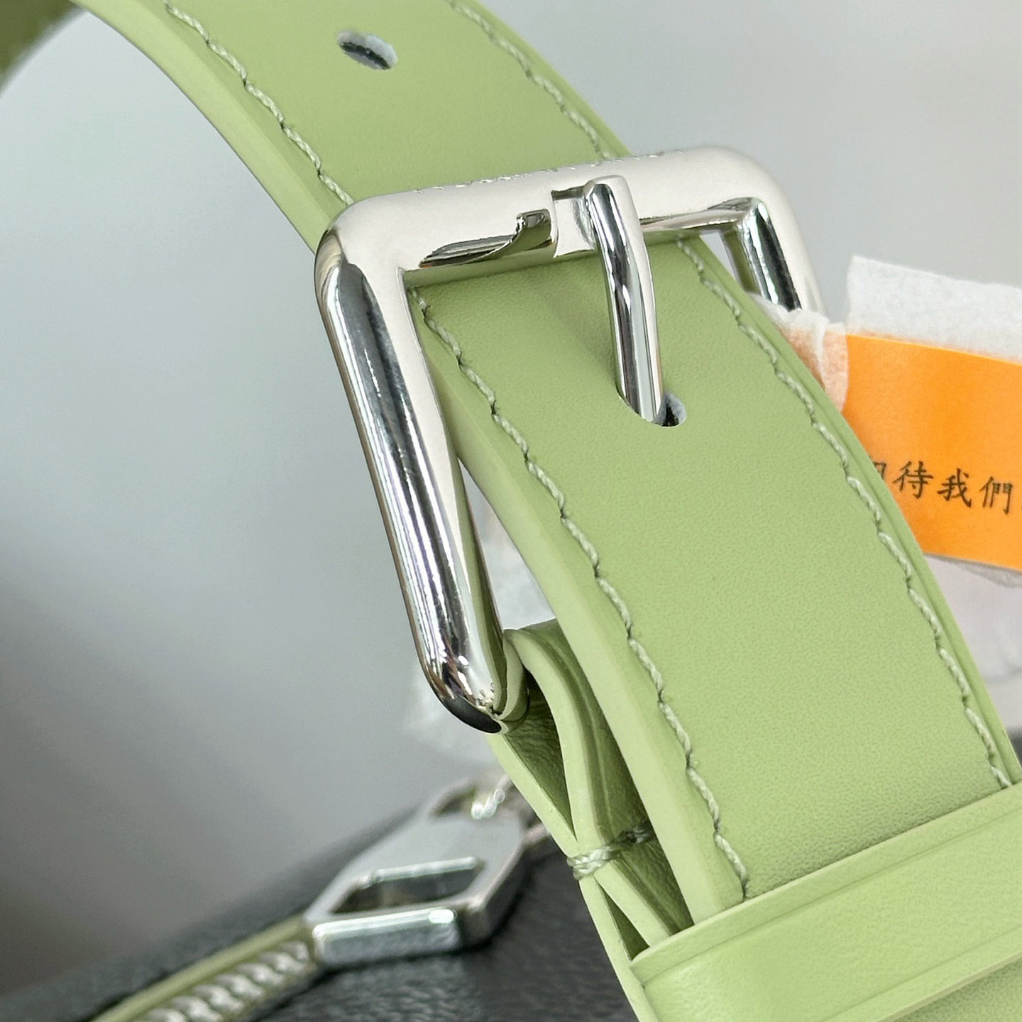 Louis Vuitton Locker Dopp Kit M28840 - DesignerGu