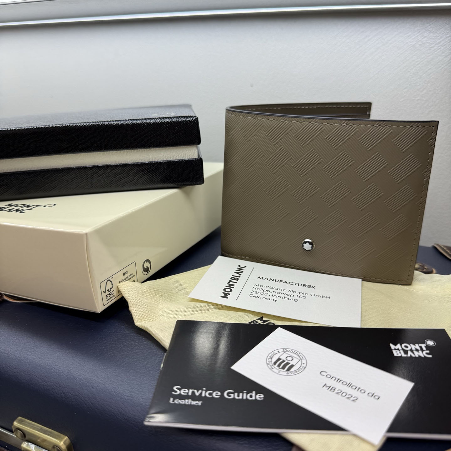 Montblanc Men's Extreme 3.0 Bifold Wallet - DesignerGu