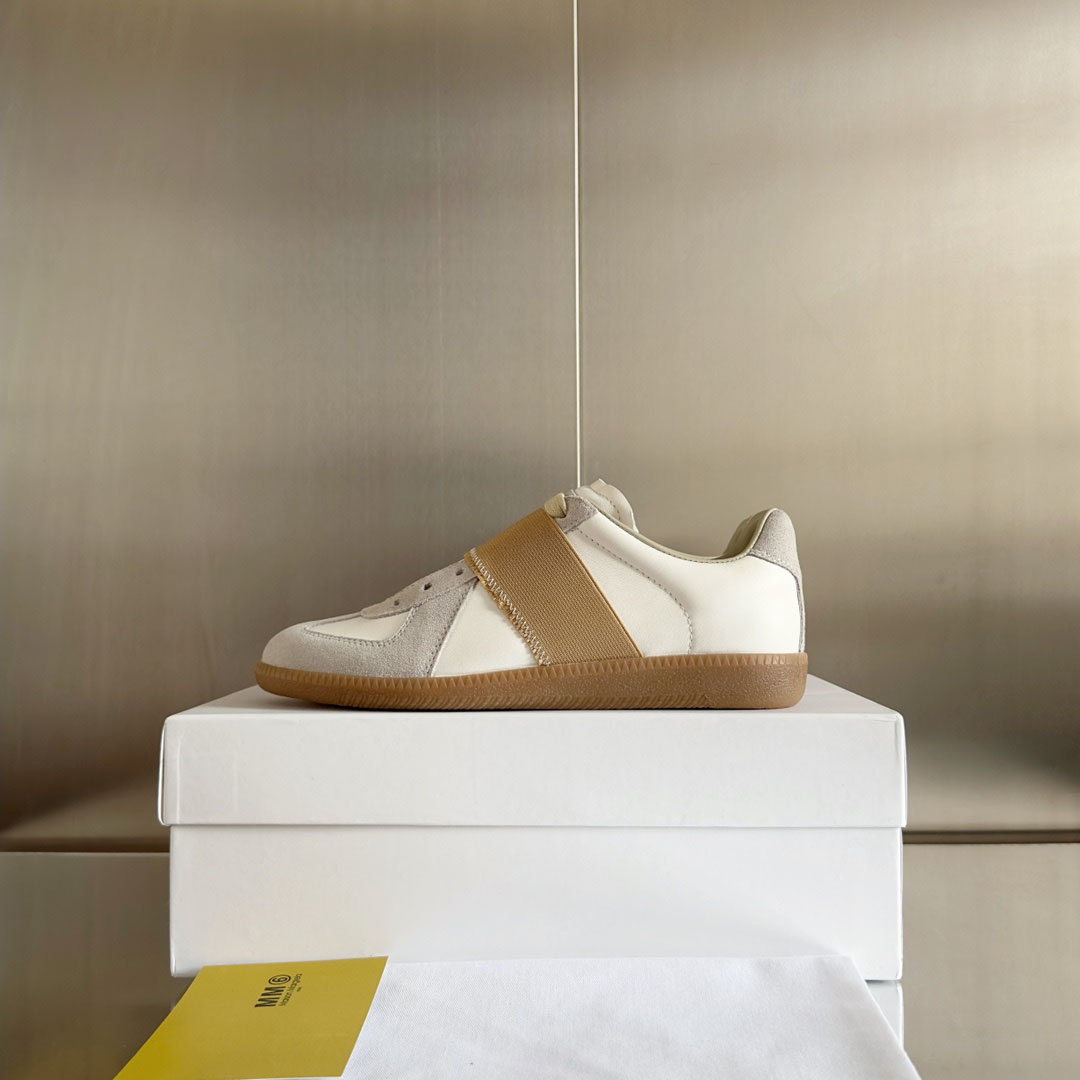 Maison Margiela Wmns Replica Elastic Band Sneaker 'White' - DesignerGu