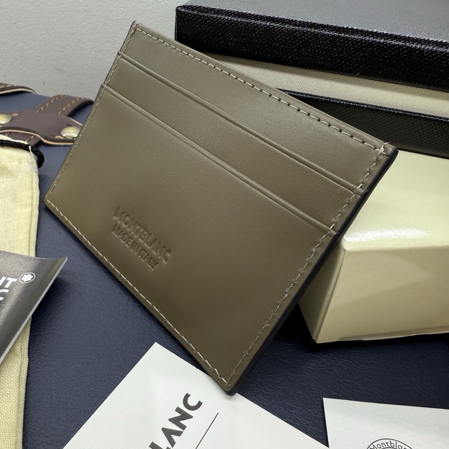 Montblanc Men's Extreme 3.0 Leather Card Holder - DesignerGu