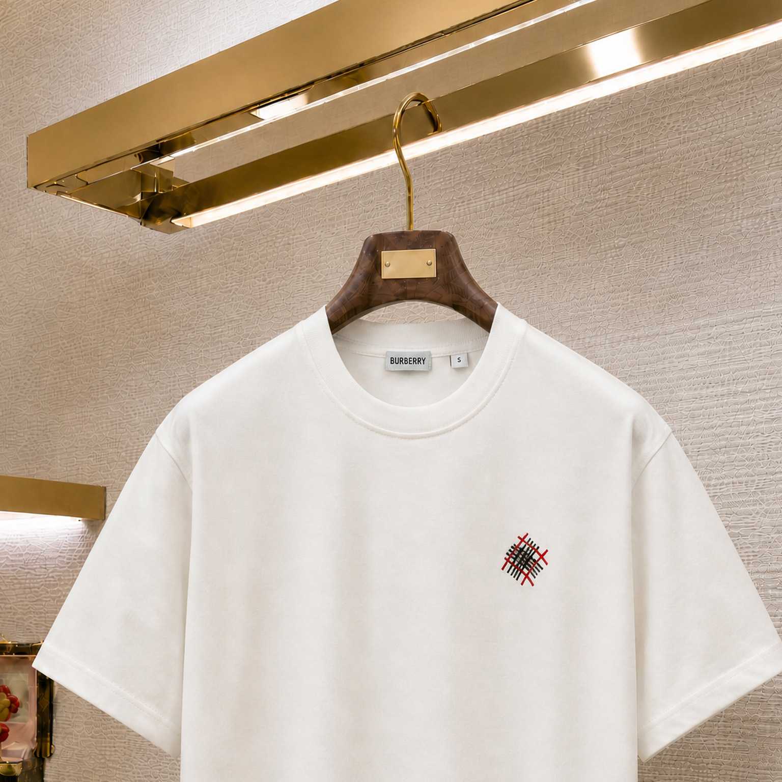 Burberry Logo Cotton T-shirt - DesignerGu