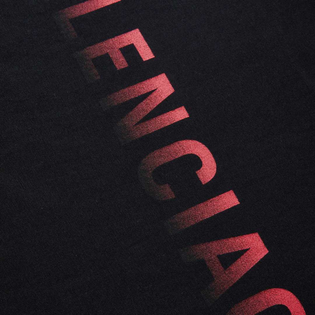 Balenciaga Balenciaga Back Gradient Oversized T-shirt in Black - DesignerGu