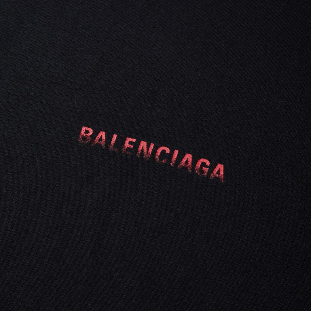 Balenciaga Balenciaga Back Gradient Oversized T-shirt in Black - DesignerGu