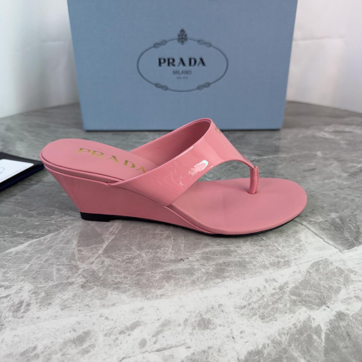 Prada Patent Leather Thong Sandals - DesignerGu