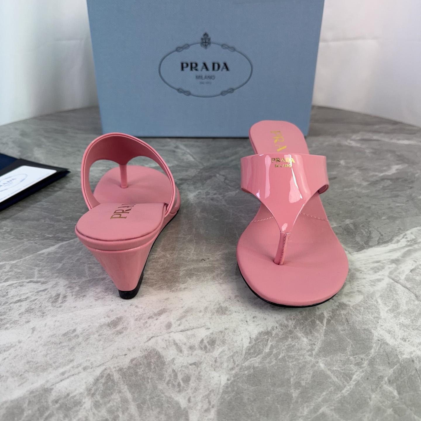 Prada Patent Leather Thong Sandals - DesignerGu