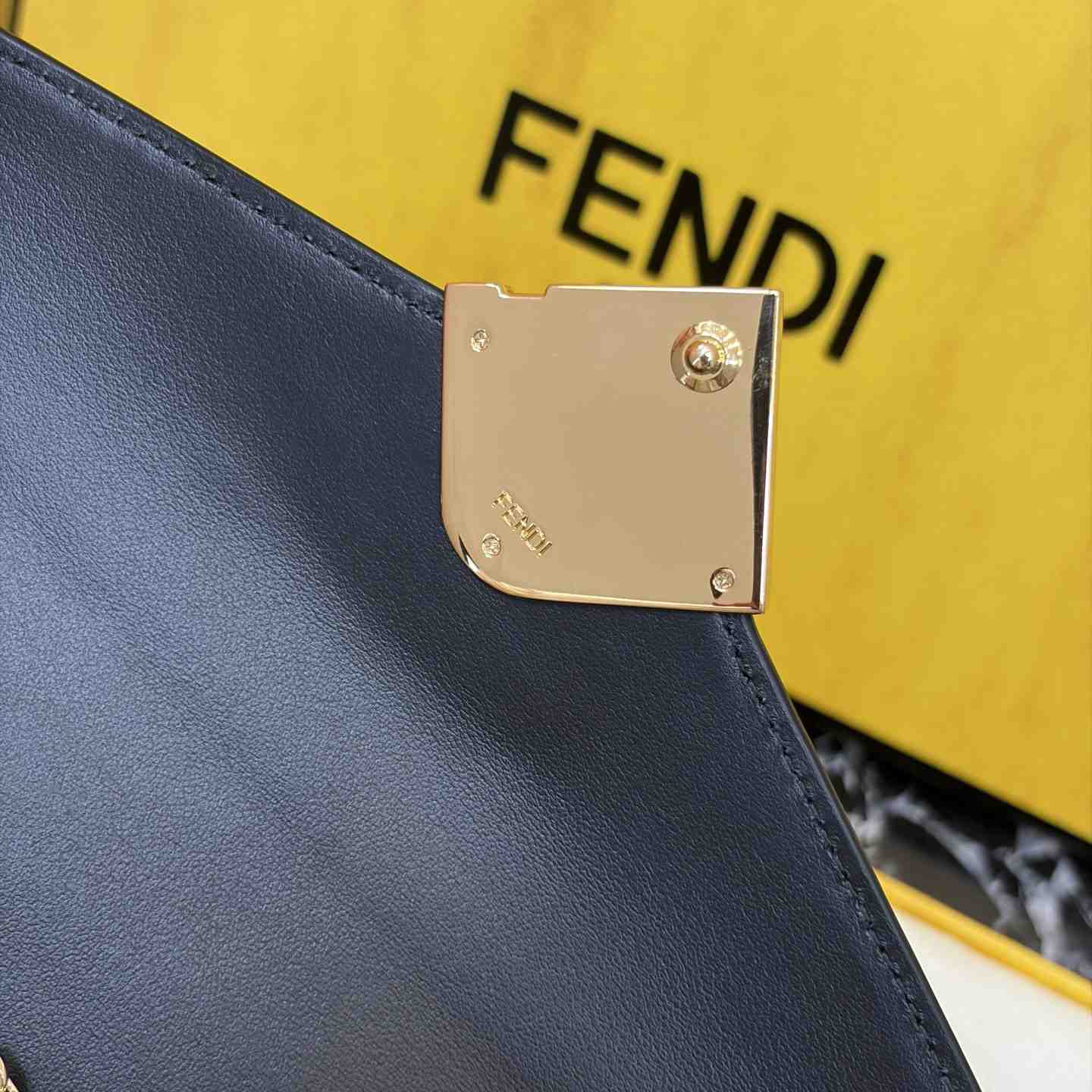 Fendi FF Diamonds Continental With Chain - DesignerGu
