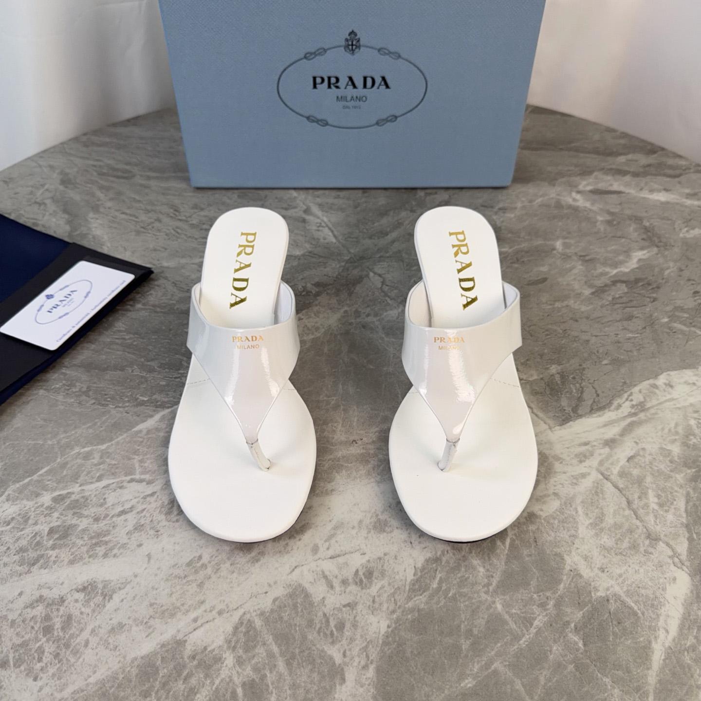 Prada Patent Leather Thong Sandals - DesignerGu