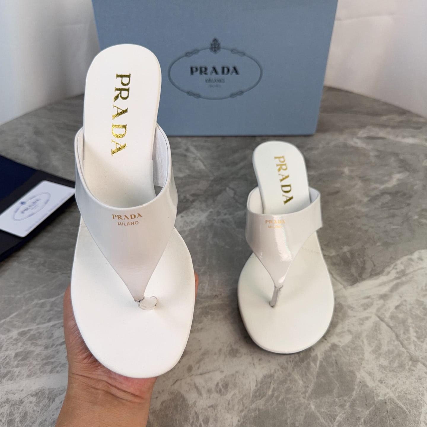 Prada Patent Leather Thong Sandals - DesignerGu