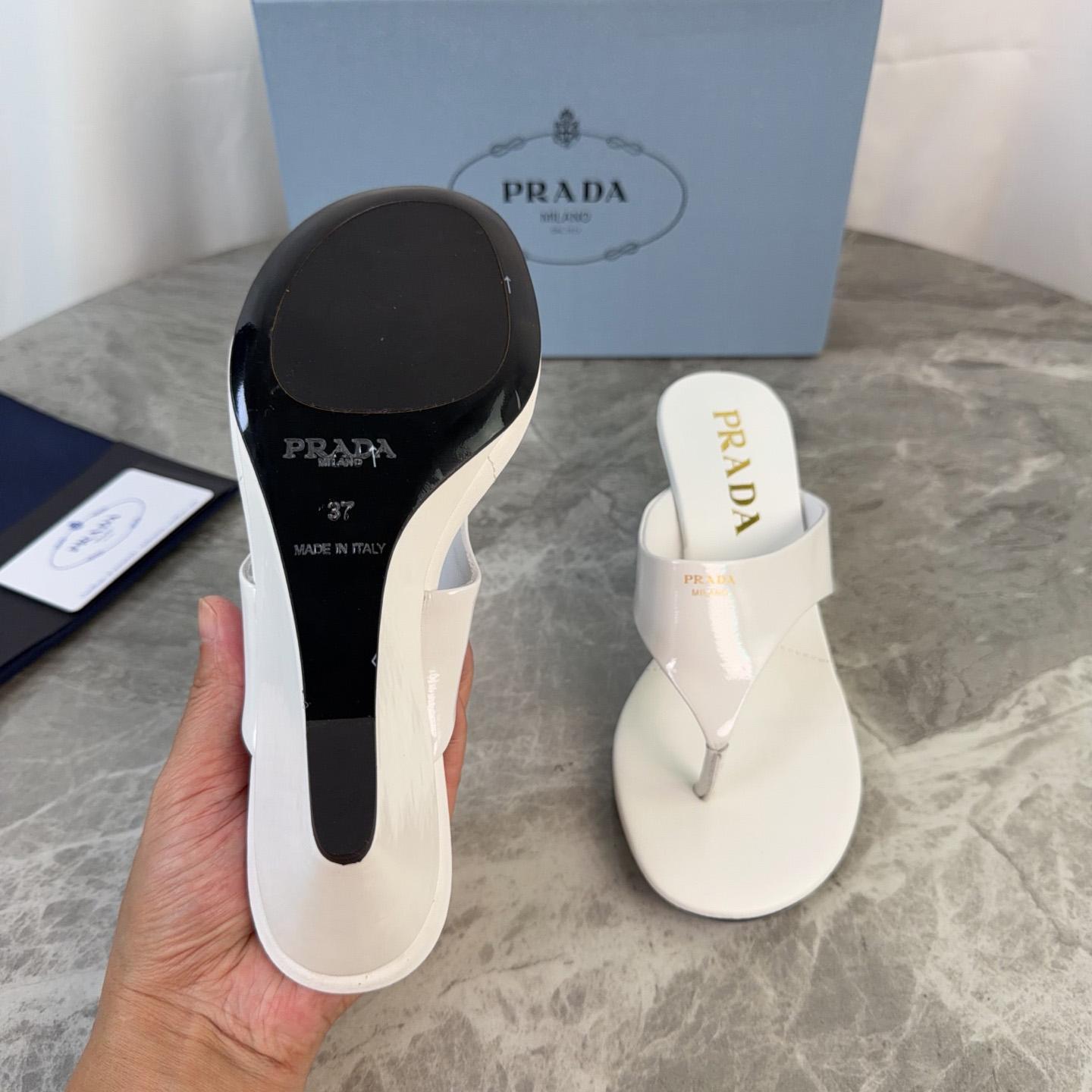 Prada Patent Leather Thong Sandals - DesignerGu