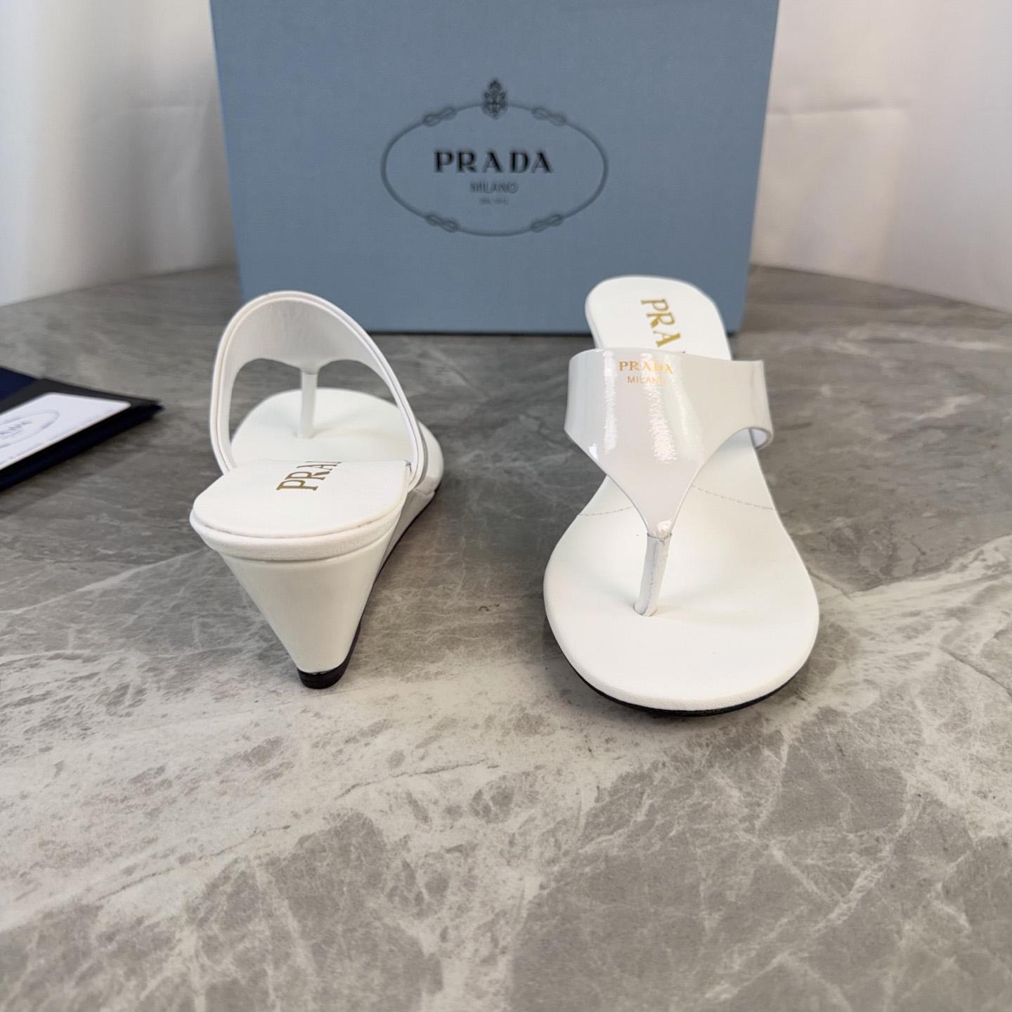 Prada Patent Leather Thong Sandals - DesignerGu