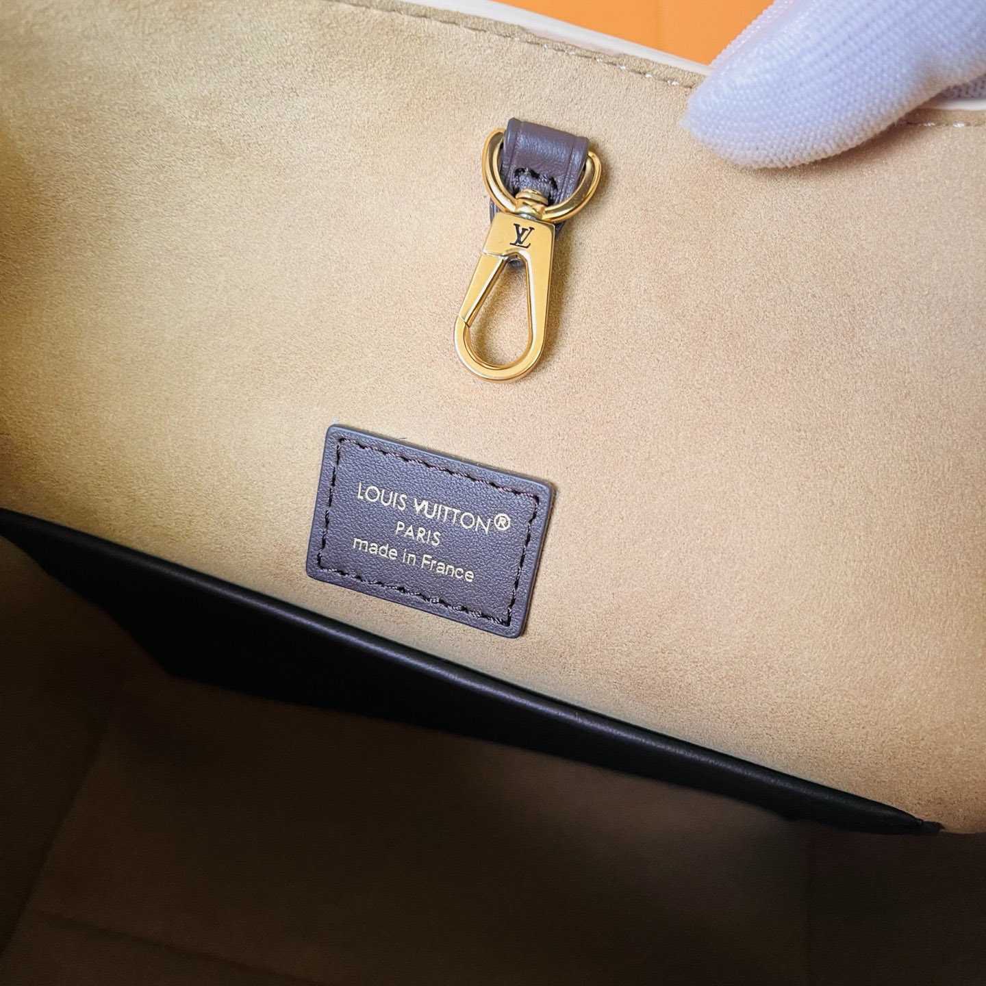 Louis Vuitton Low Key Hobo PM M29068 - DesignerGu