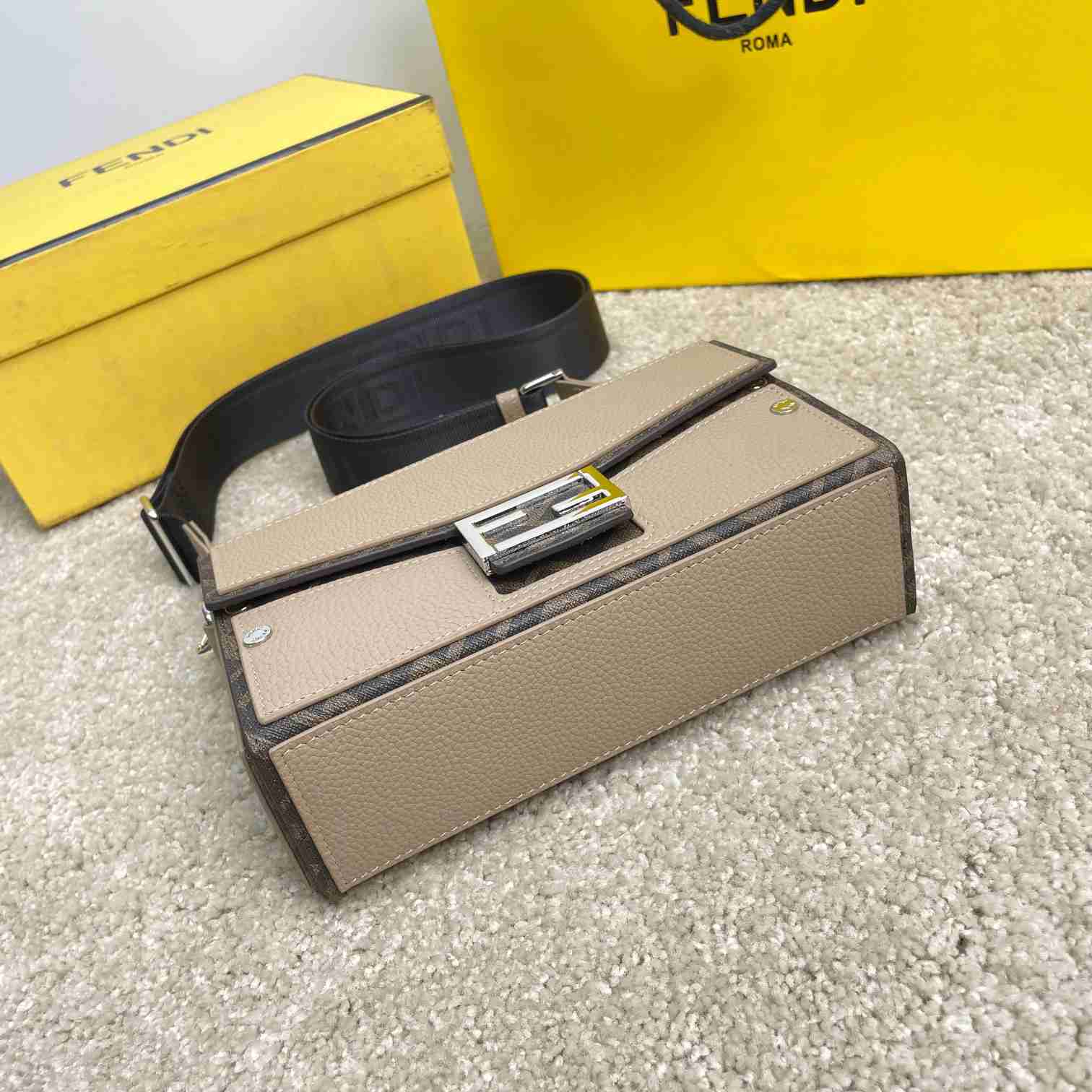 Fendi FF Soft Trunk Baguette - DesignerGu