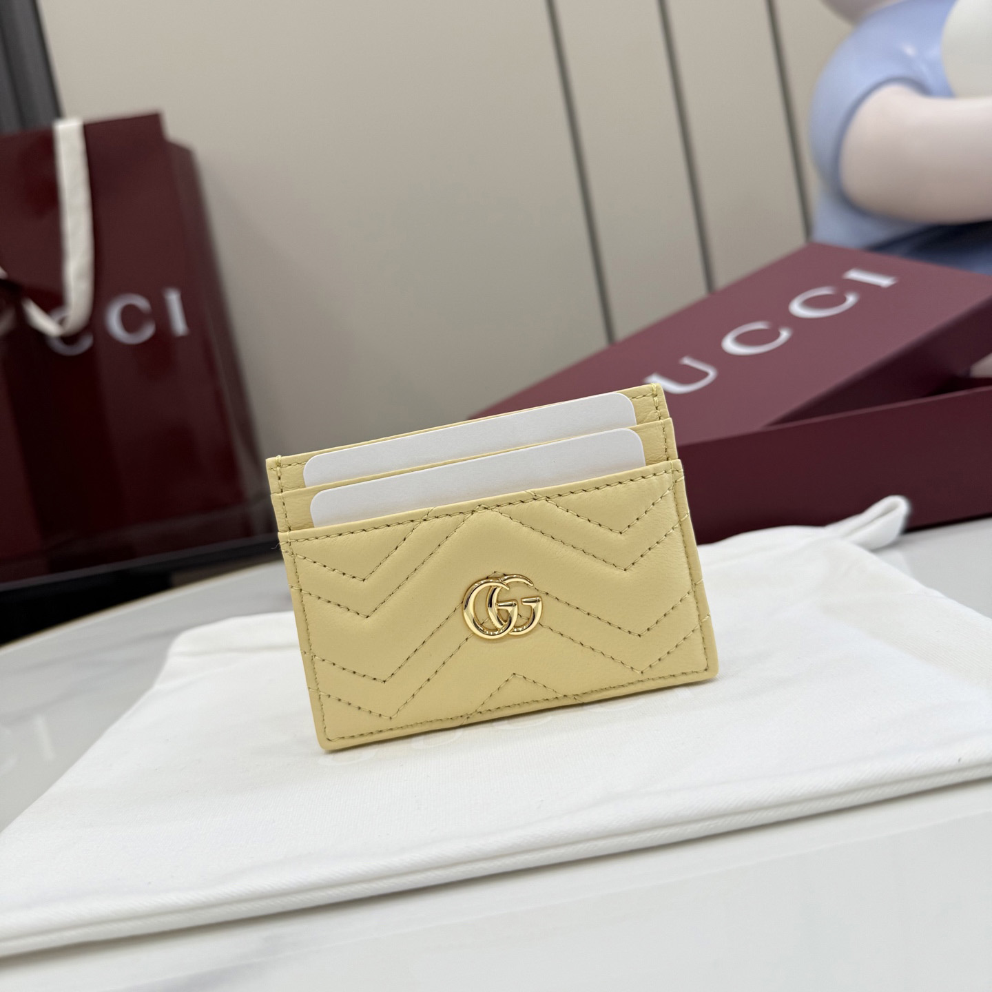 Gucci GG Marmont Card Case 443127 - DesignerGu