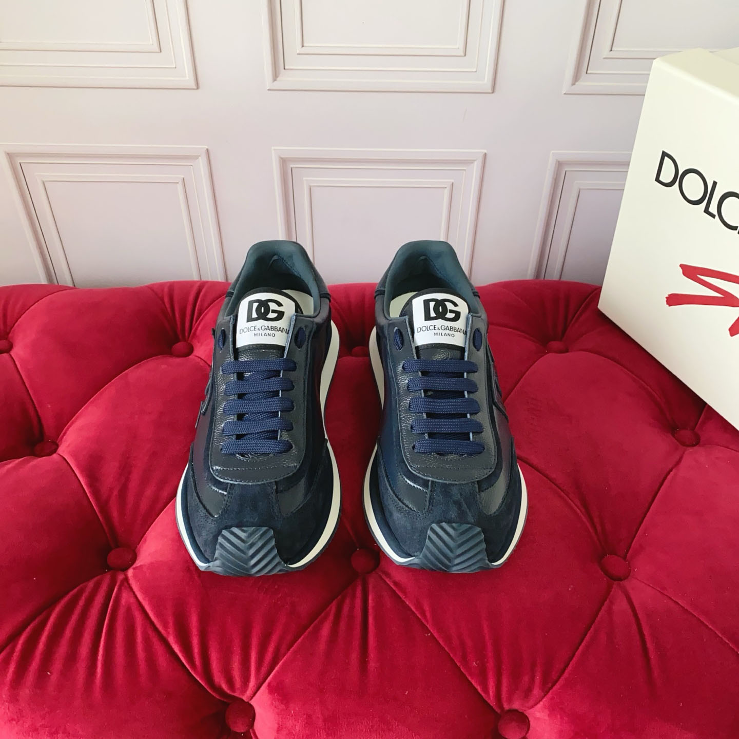 Dolce & Gabbana Logo-Patch Sneakers - DesignerGu
