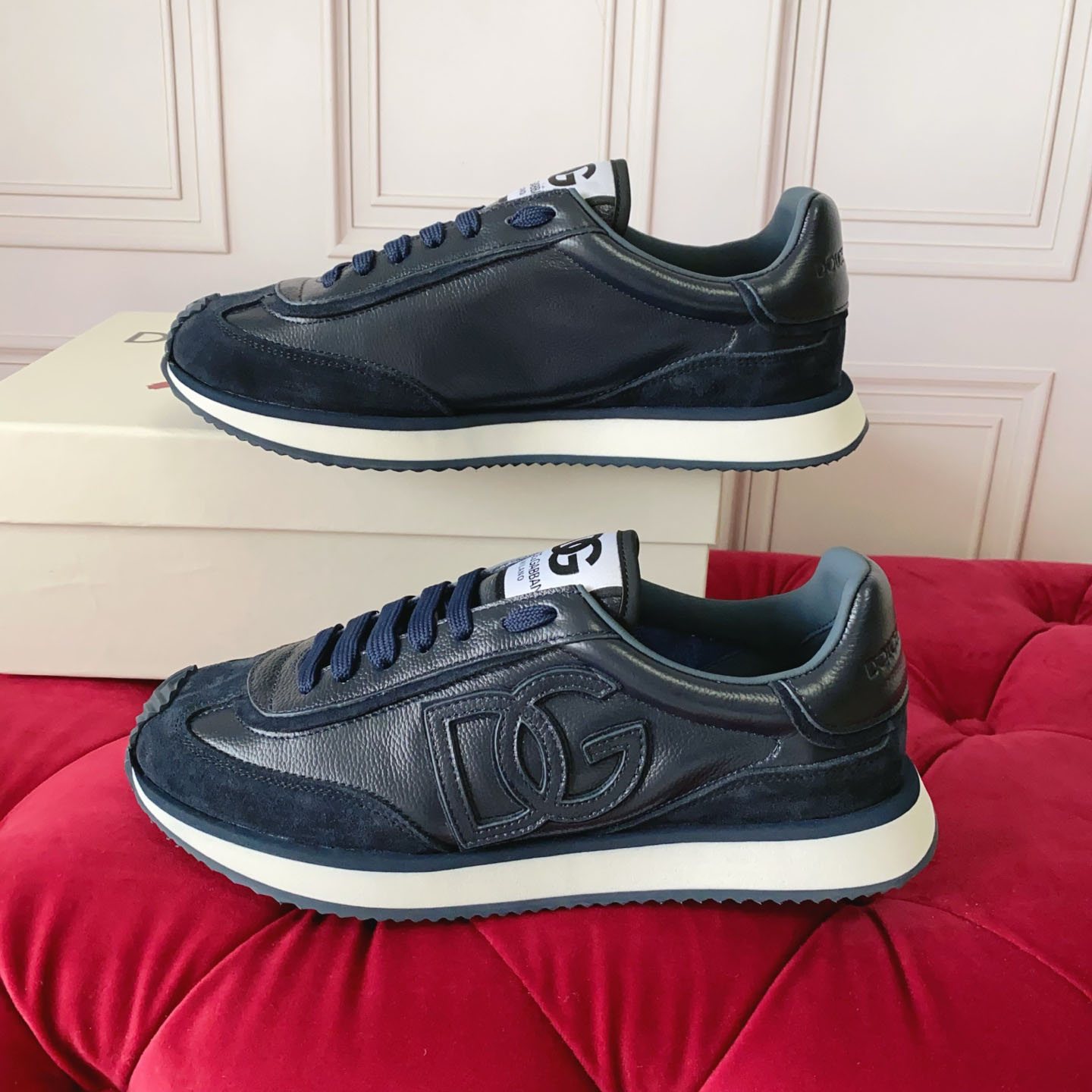 Dolce & Gabbana Logo-Patch Sneakers - DesignerGu