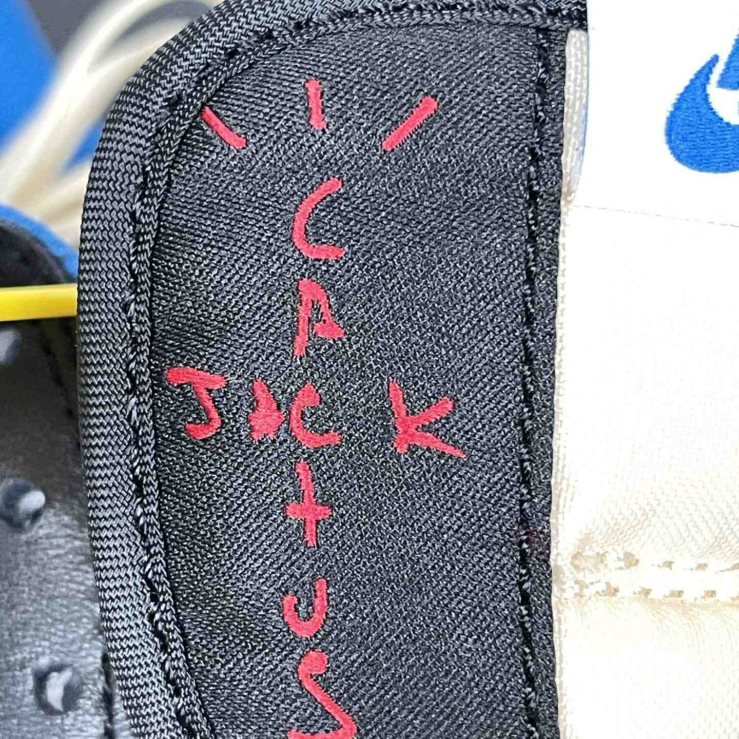 Travis Scott x Air Jordan 1 Low Sneaker      DM7866-140 - DesignerGu