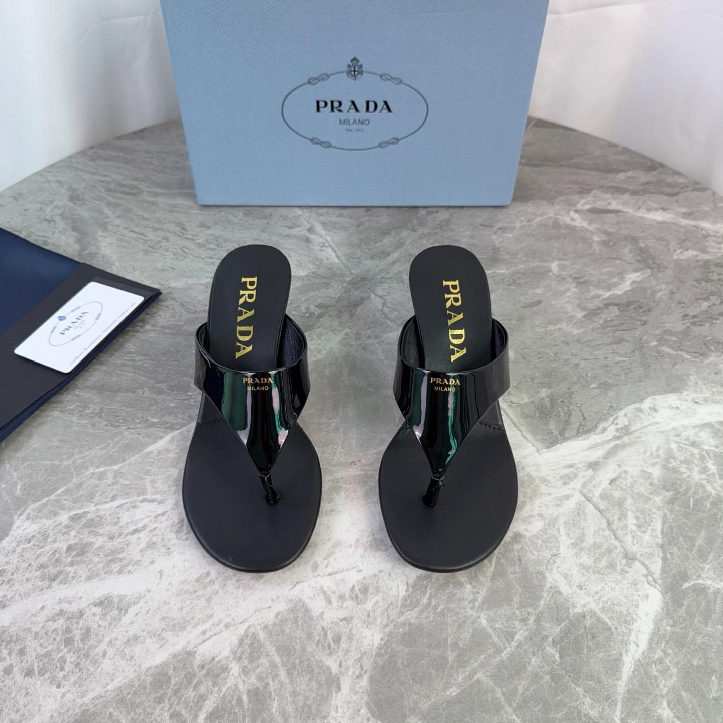 Prada Patent Leather Thong Sandals - DesignerGu