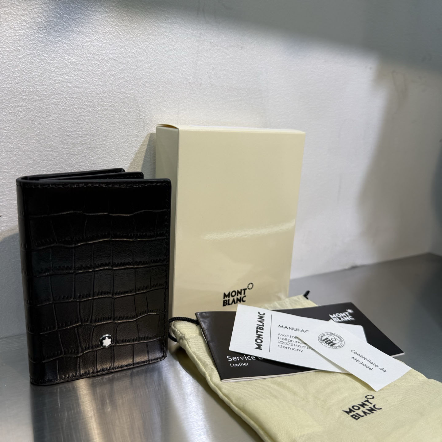Montblanc 4cc Card Holder Embossed Croco - DesignerGu