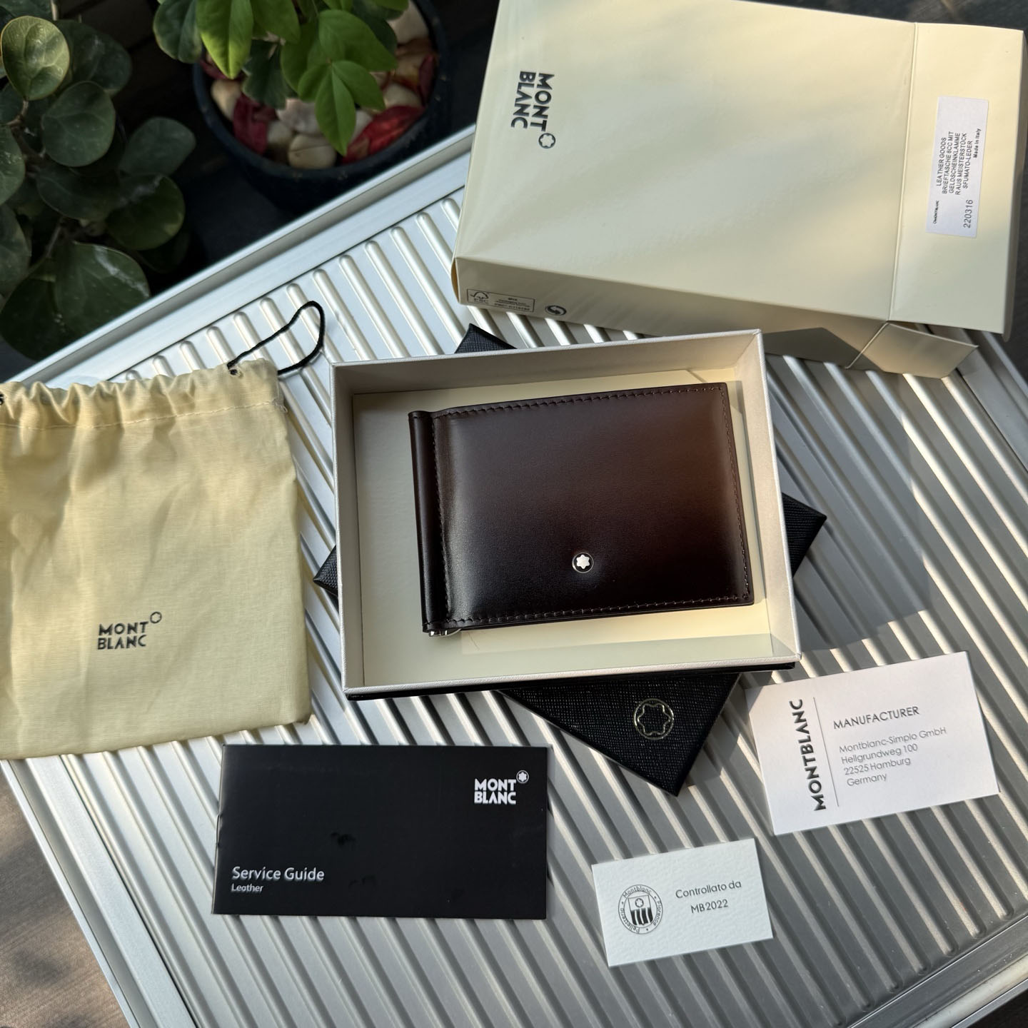 Montblanc Meisterstück Wallet 6cc with Money Clip - DesignerGu