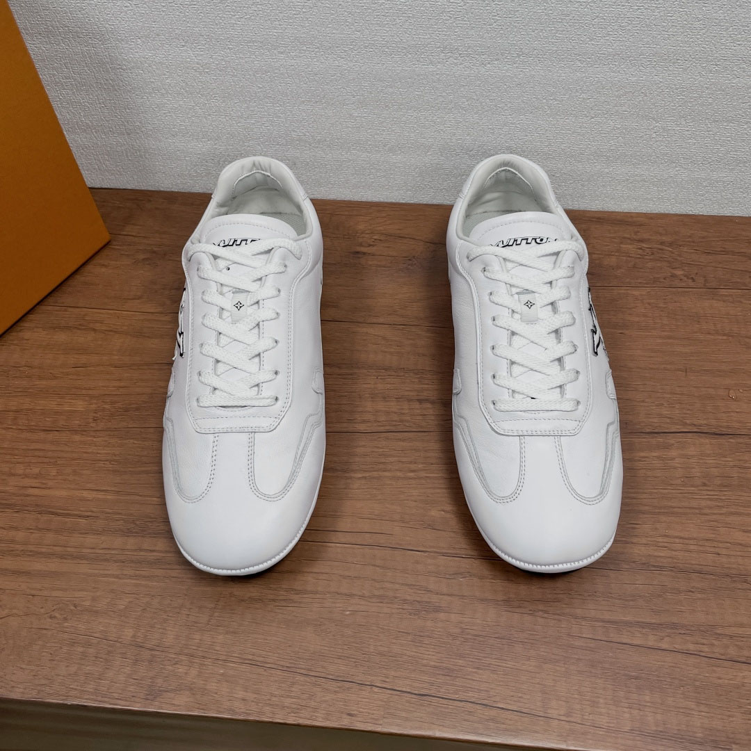 Louis Vuitton LV Rally Sneaker 1AIXEX - DesignerGu