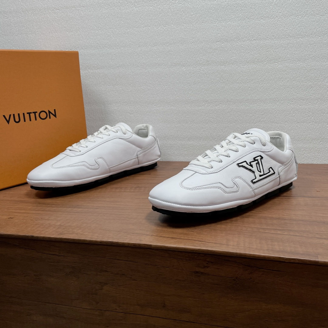 Louis Vuitton LV Rally Sneaker 1AIXEX - DesignerGu