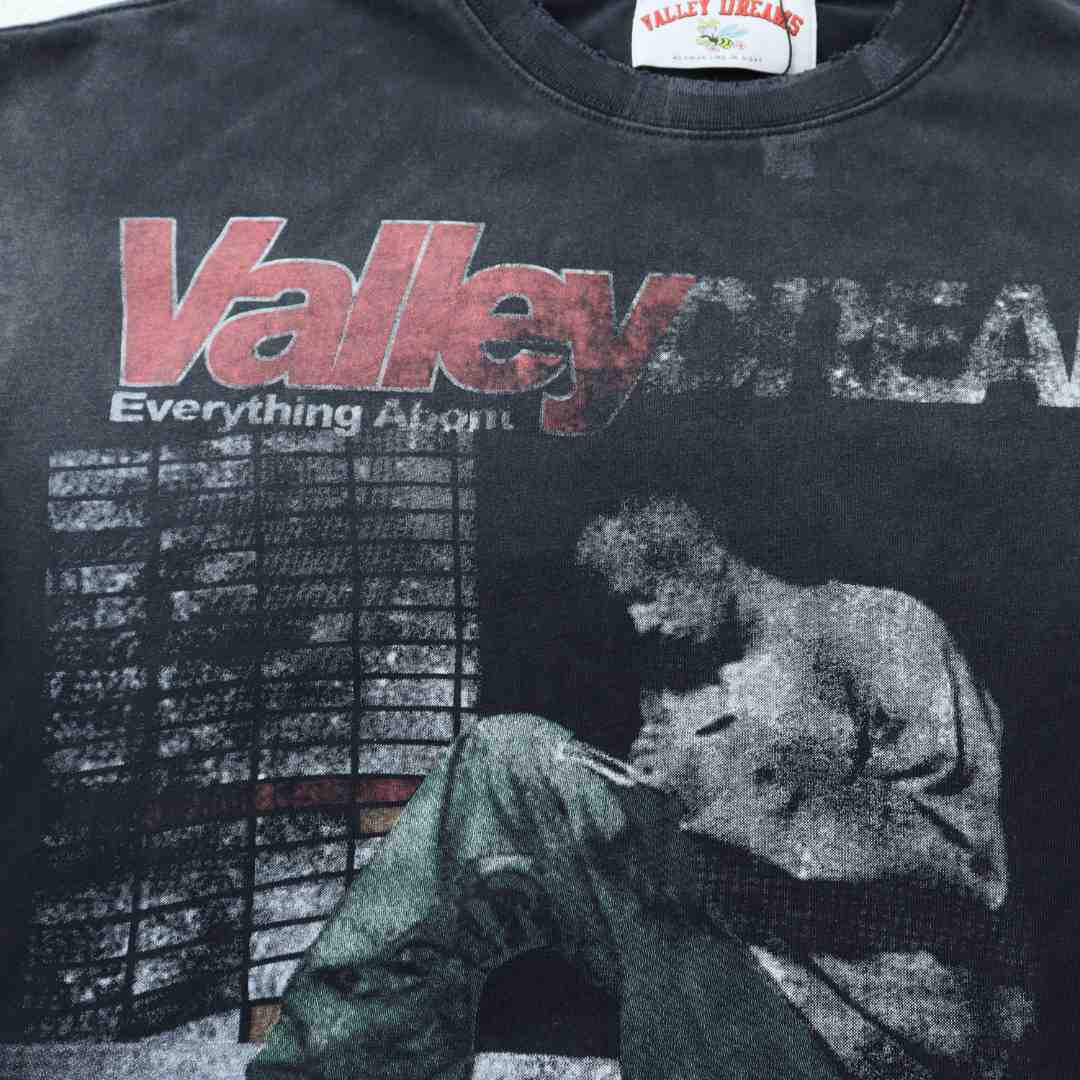 Vale Forever Stanley Graphic Print T-shirt - DesignerGu