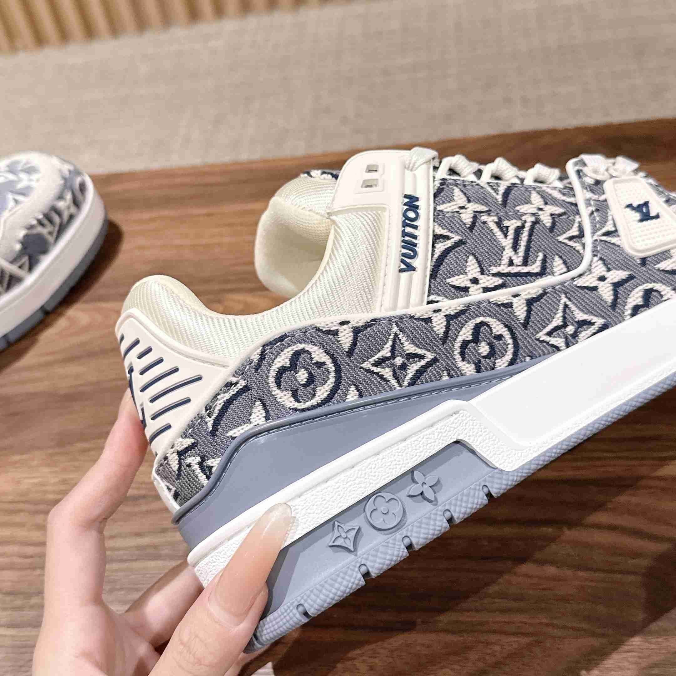 Louis Vuitton LV Trainer Sneaker  1AKG4T（upon uk size） - DesignerGu
