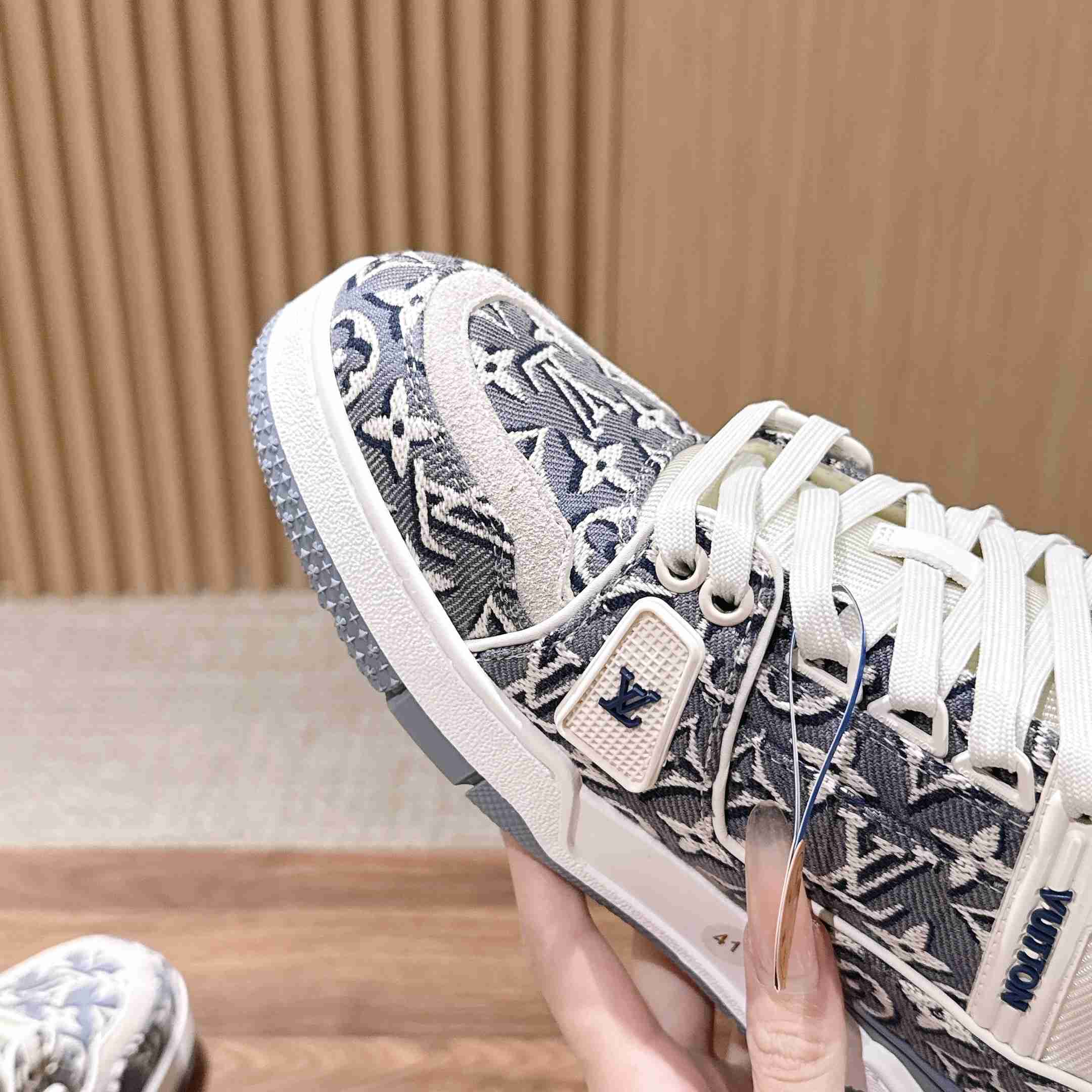 Louis Vuitton LV Trainer Sneaker  1AKG4T（upon uk size） - DesignerGu