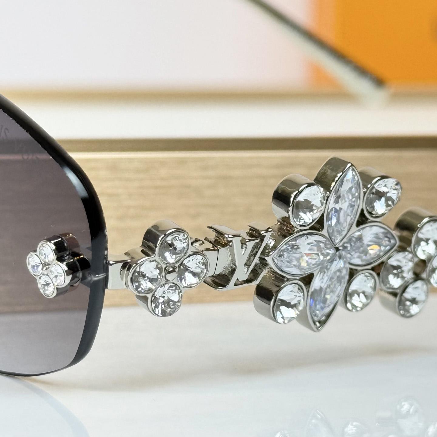 Louis Vuitton Z3186U Sunglasses   - DesignerGu