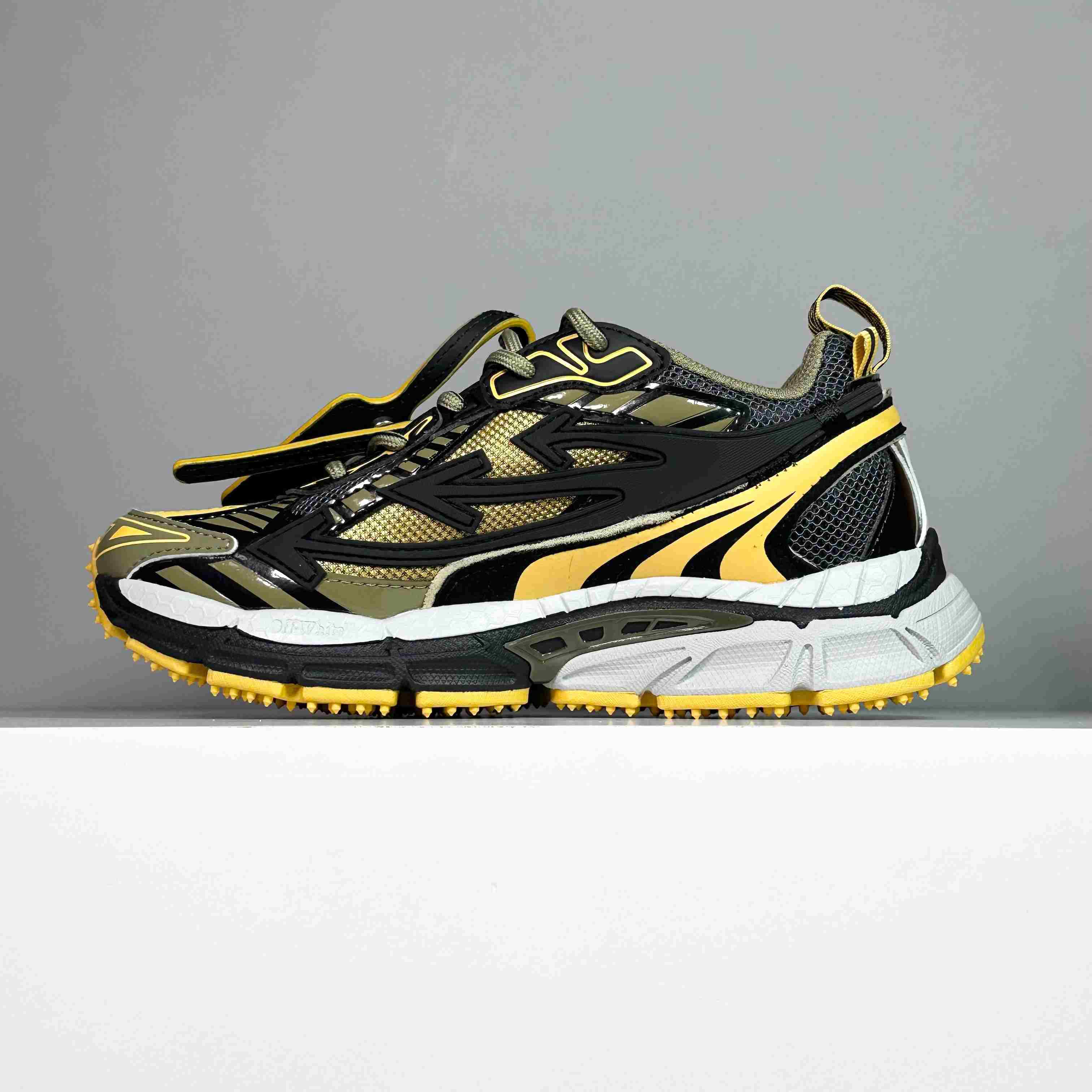 Off-White Be Right Back Sneakers - DesignerGu