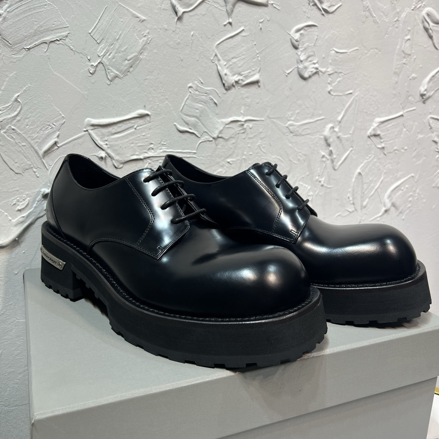 Balenciaga Venom Leather Derbies - DesignerGu