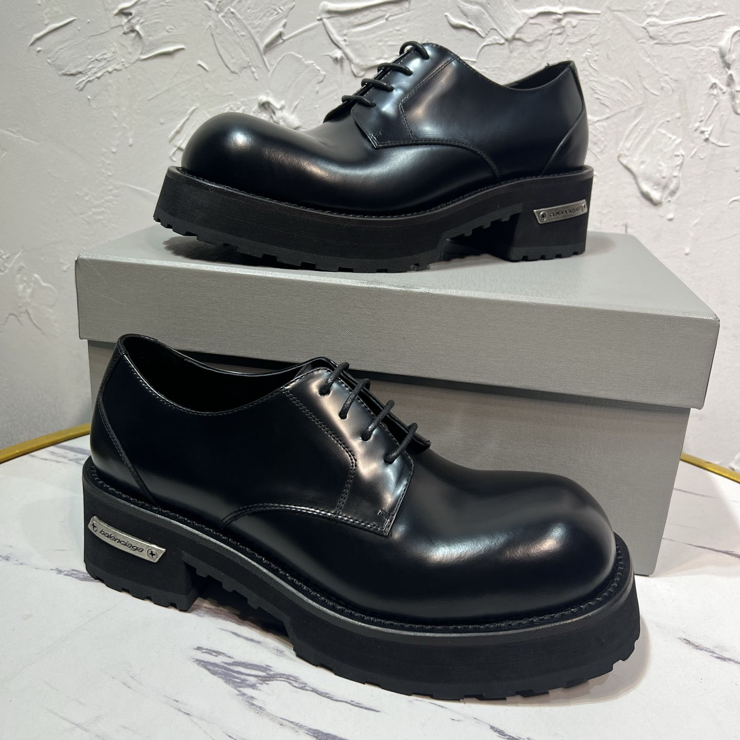 Balenciaga Venom Leather Derbies - DesignerGu