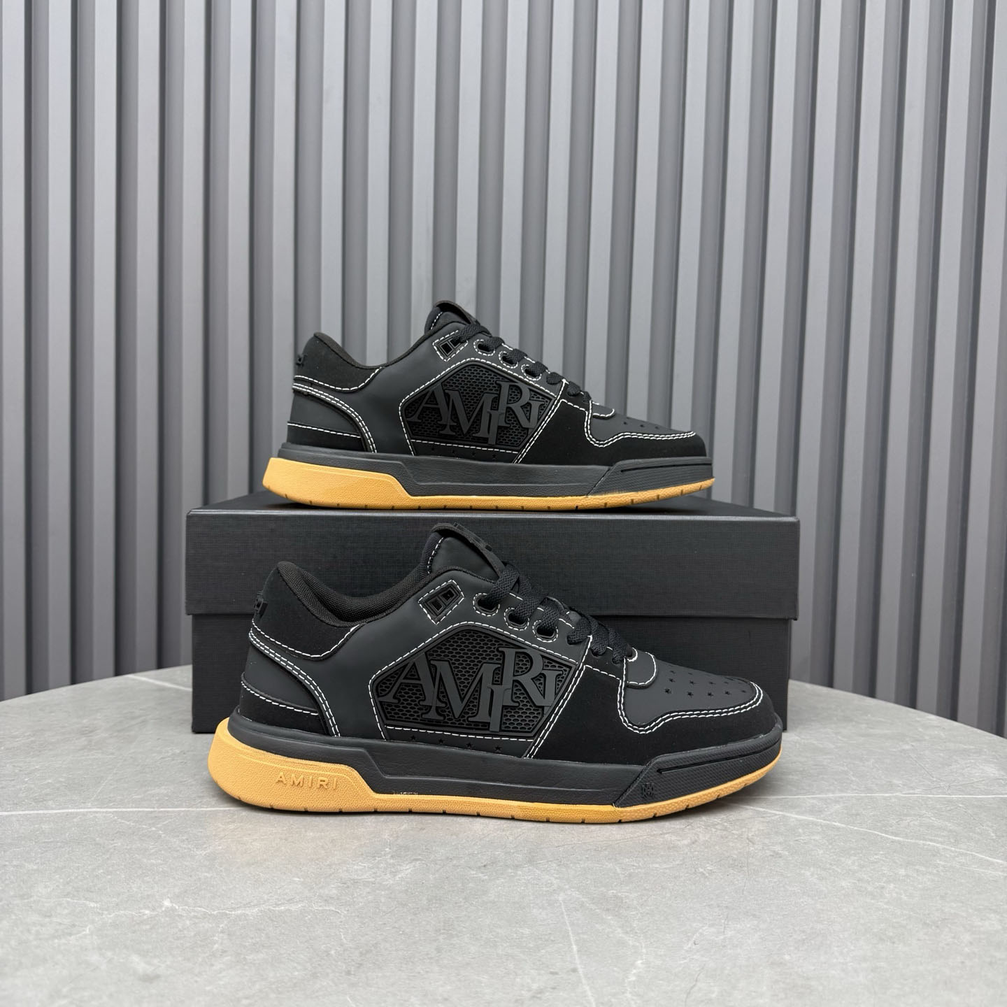 Amiri Logo Leather Low-Top Sneakers - DesignerGu