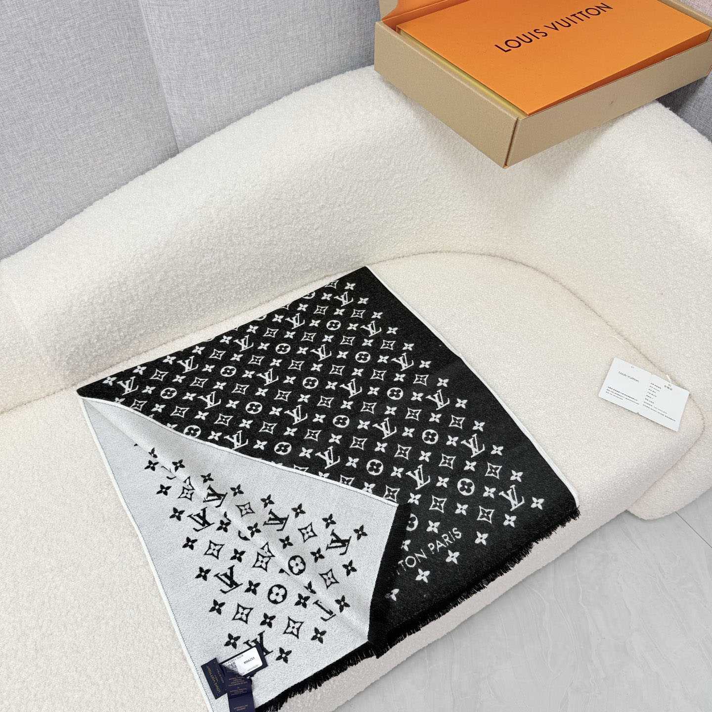 Louis Vuitton Forevergram Scarf  - DesignerGu