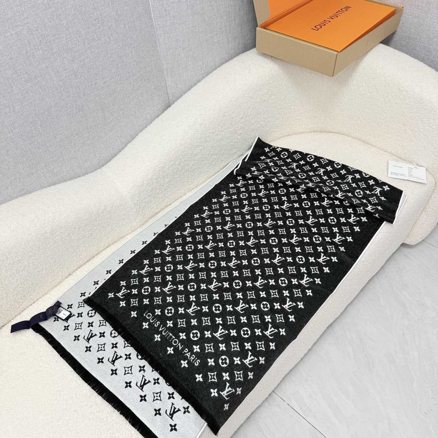 Louis Vuitton Forevergram Scarf  - DesignerGu