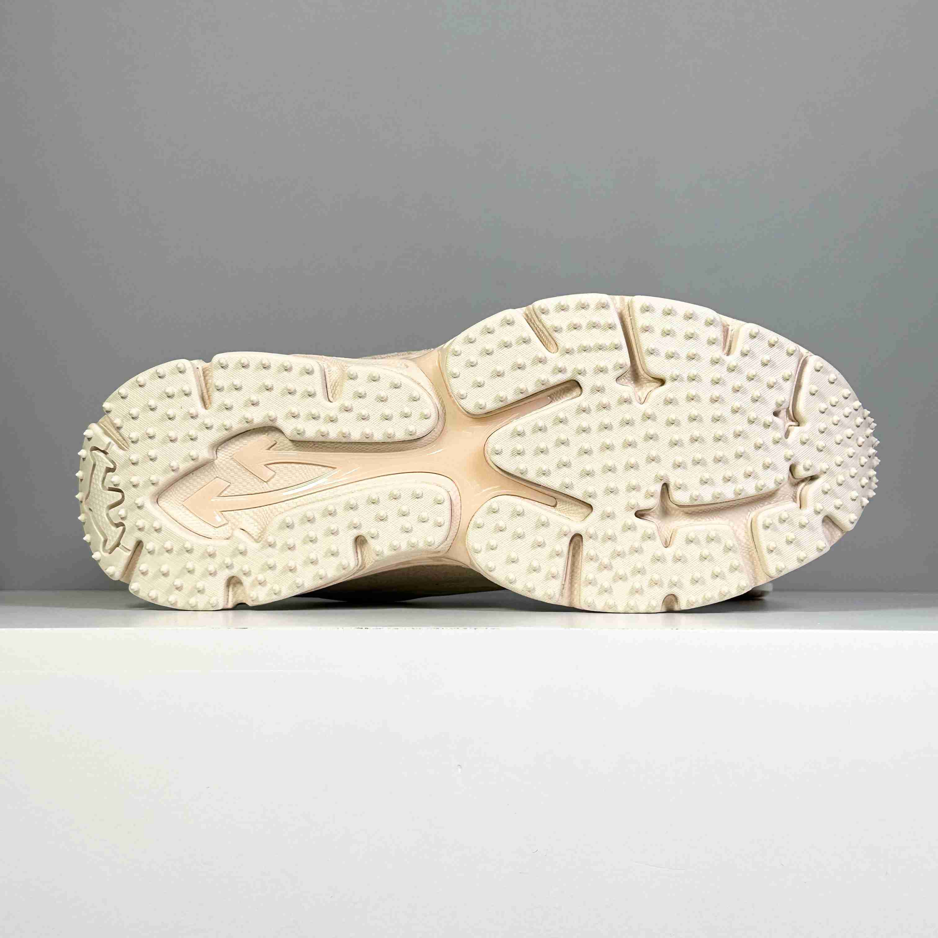 Off-White Suede Panelled Sneakers - DesignerGu