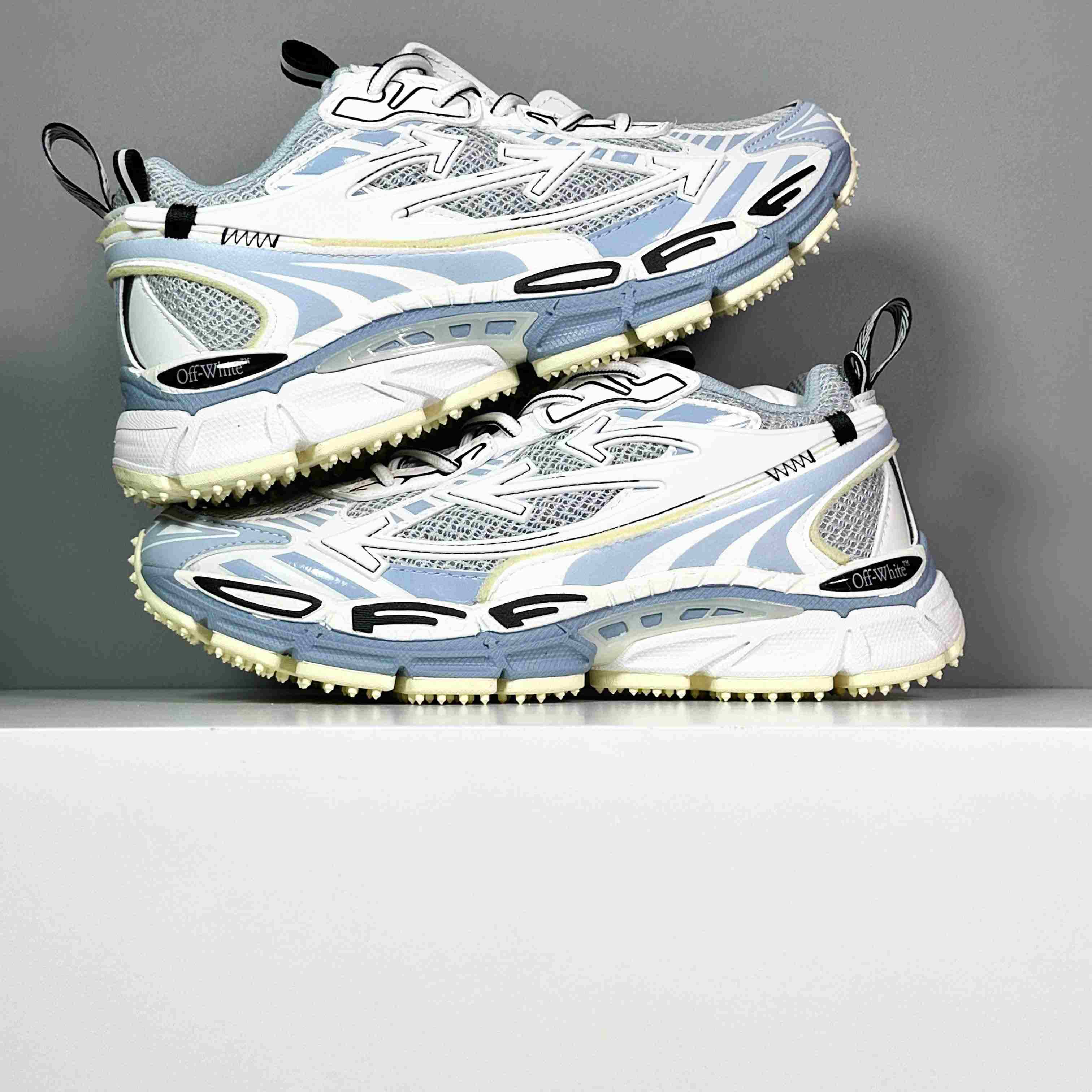 Off-White Blue & White 'Be Right Back' Sneakers - DesignerGu