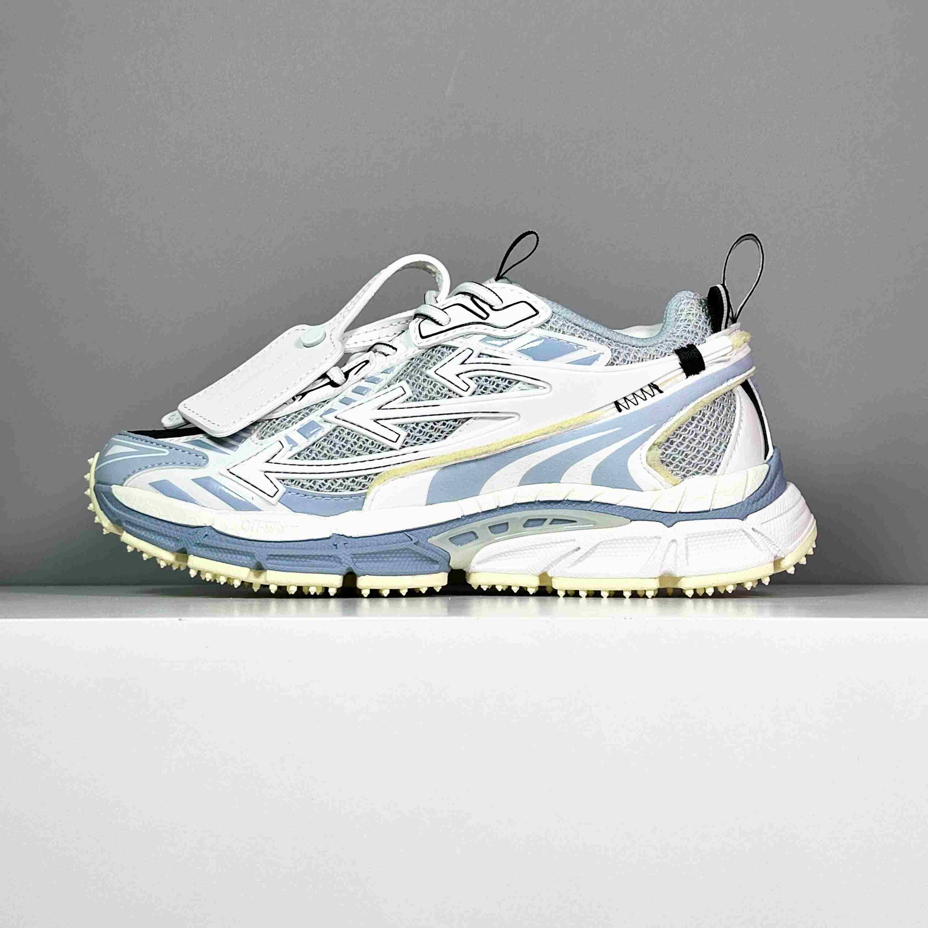 Off-White Blue & White 'Be Right Back' Sneakers - DesignerGu