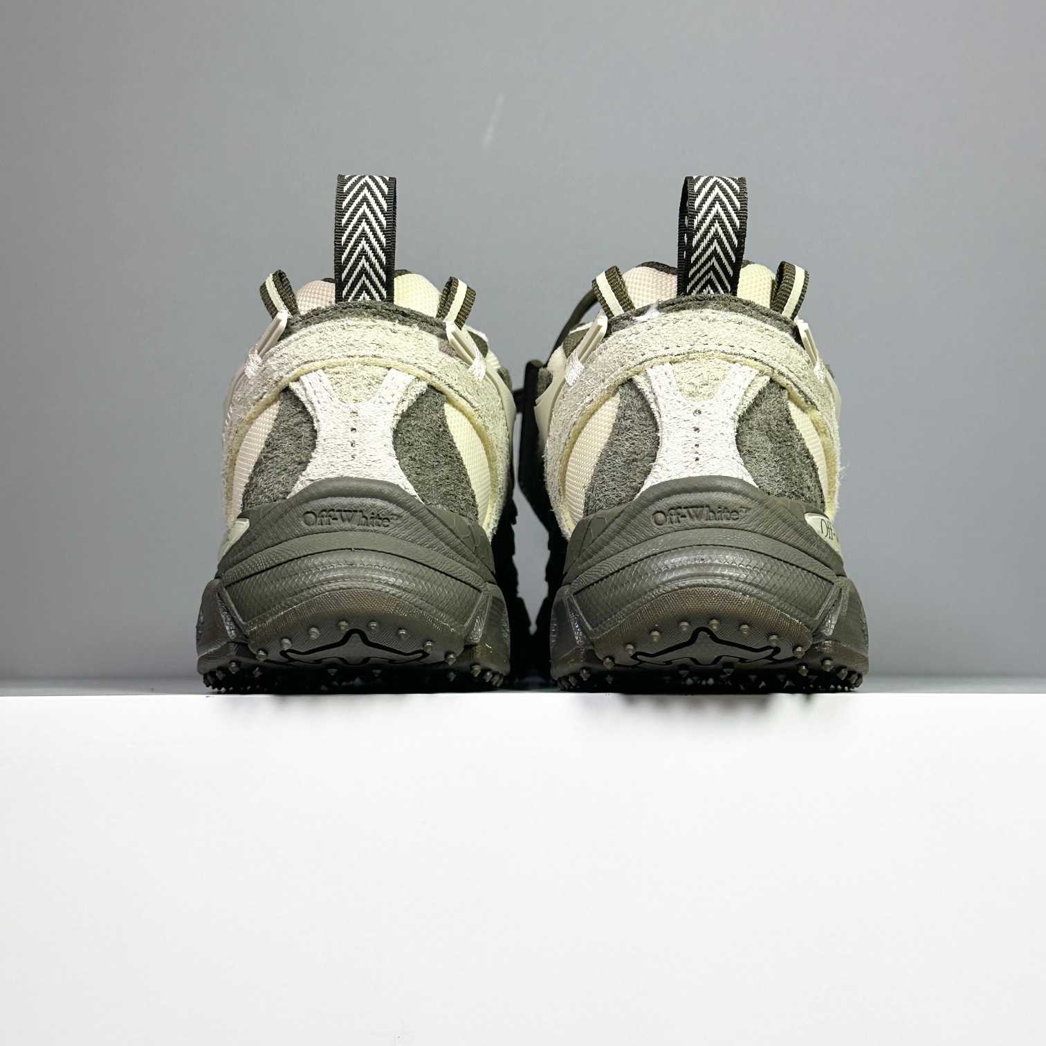 Off-White Be Right Back Sneakers - DesignerGu