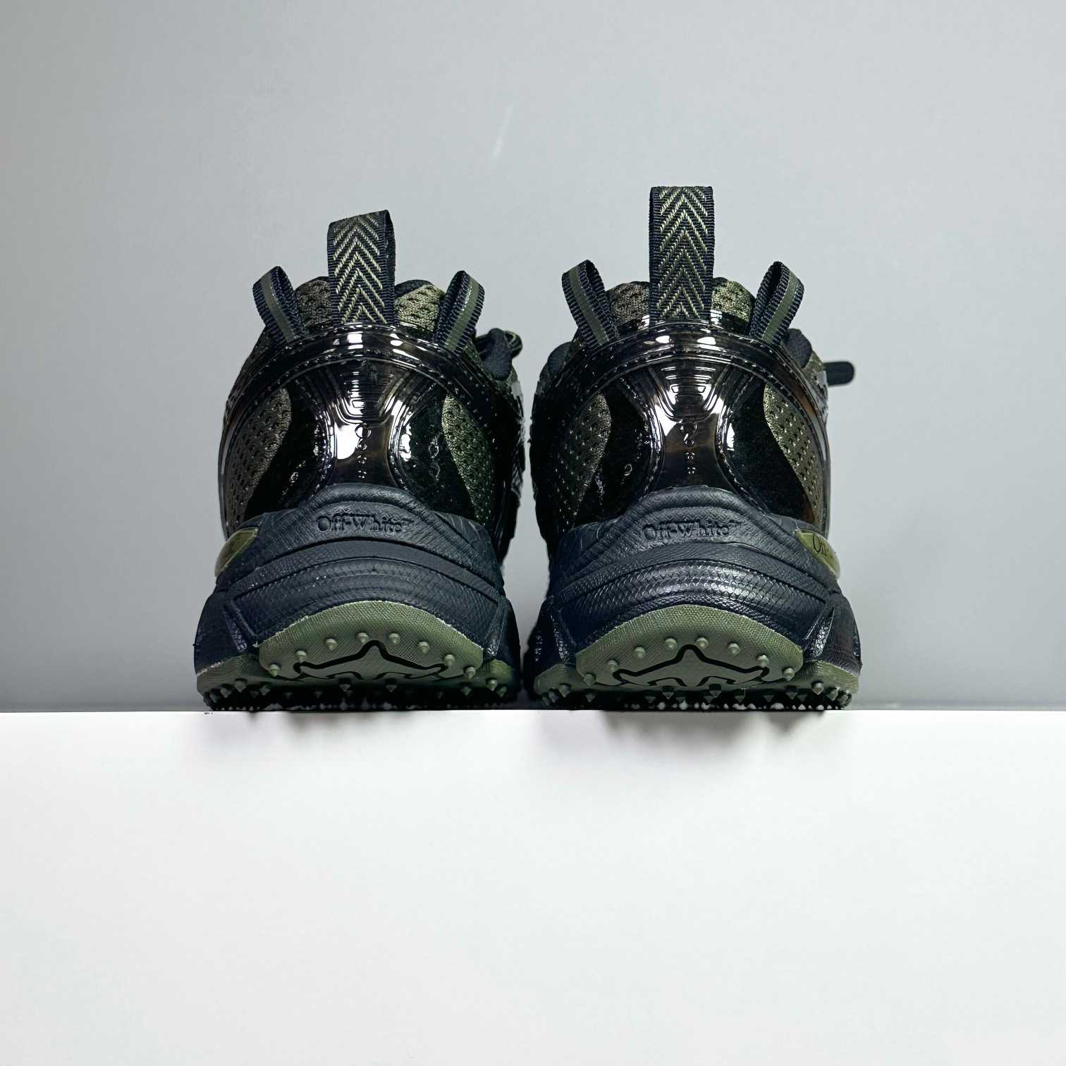 Off-White Be Right Back Sneakers - DesignerGu
