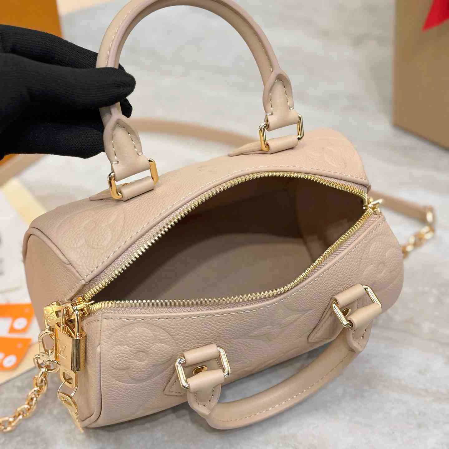 Louis Vuitton Speedy Bandoulière 20 M29977 - DesignerGu