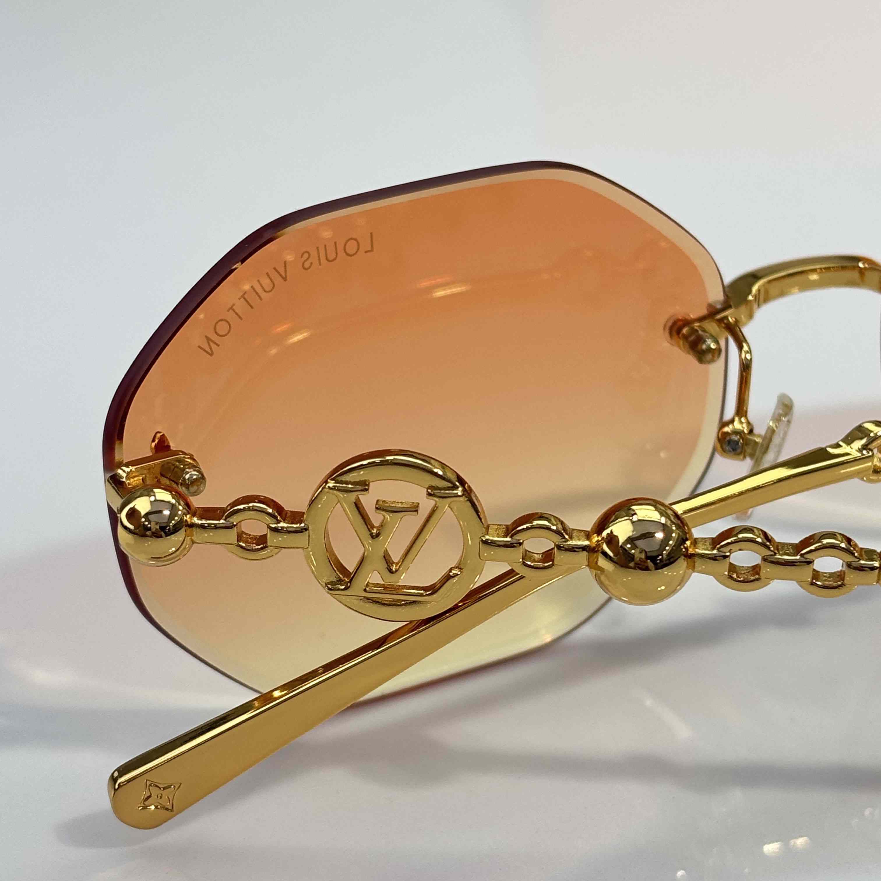 Louis Vuitton Z7530U Sunglasses   - DesignerGu