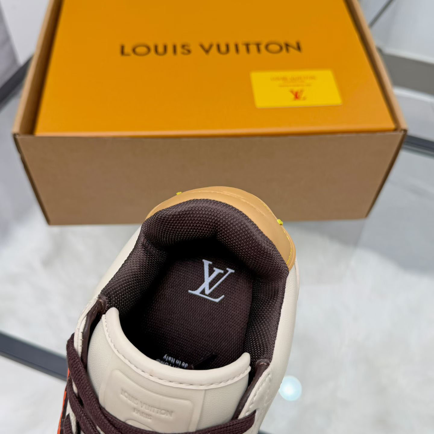 Louis Vuitton LV BUTTERSOFT Sneaker 1AIWWL - DesignerGu