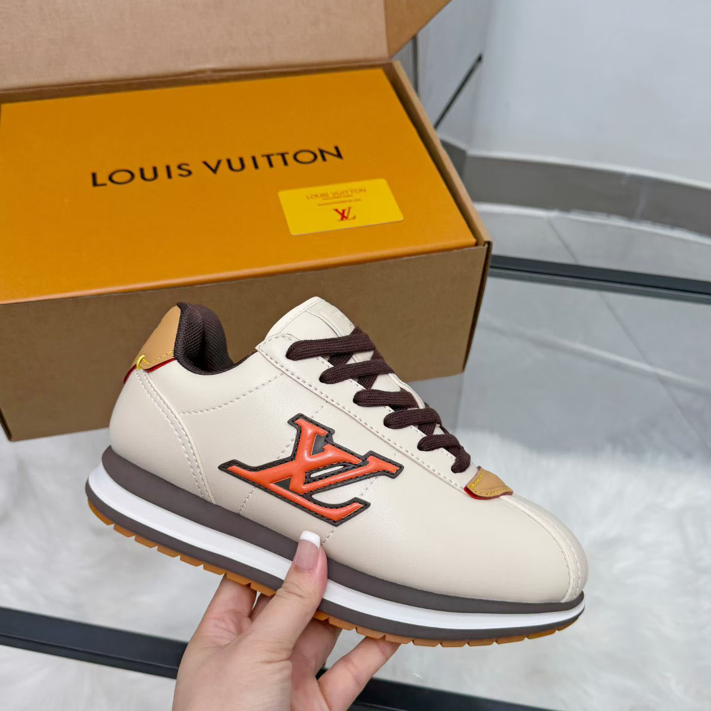 Louis Vuitton LV BUTTERSOFT Sneaker 1AIWWL - DesignerGu