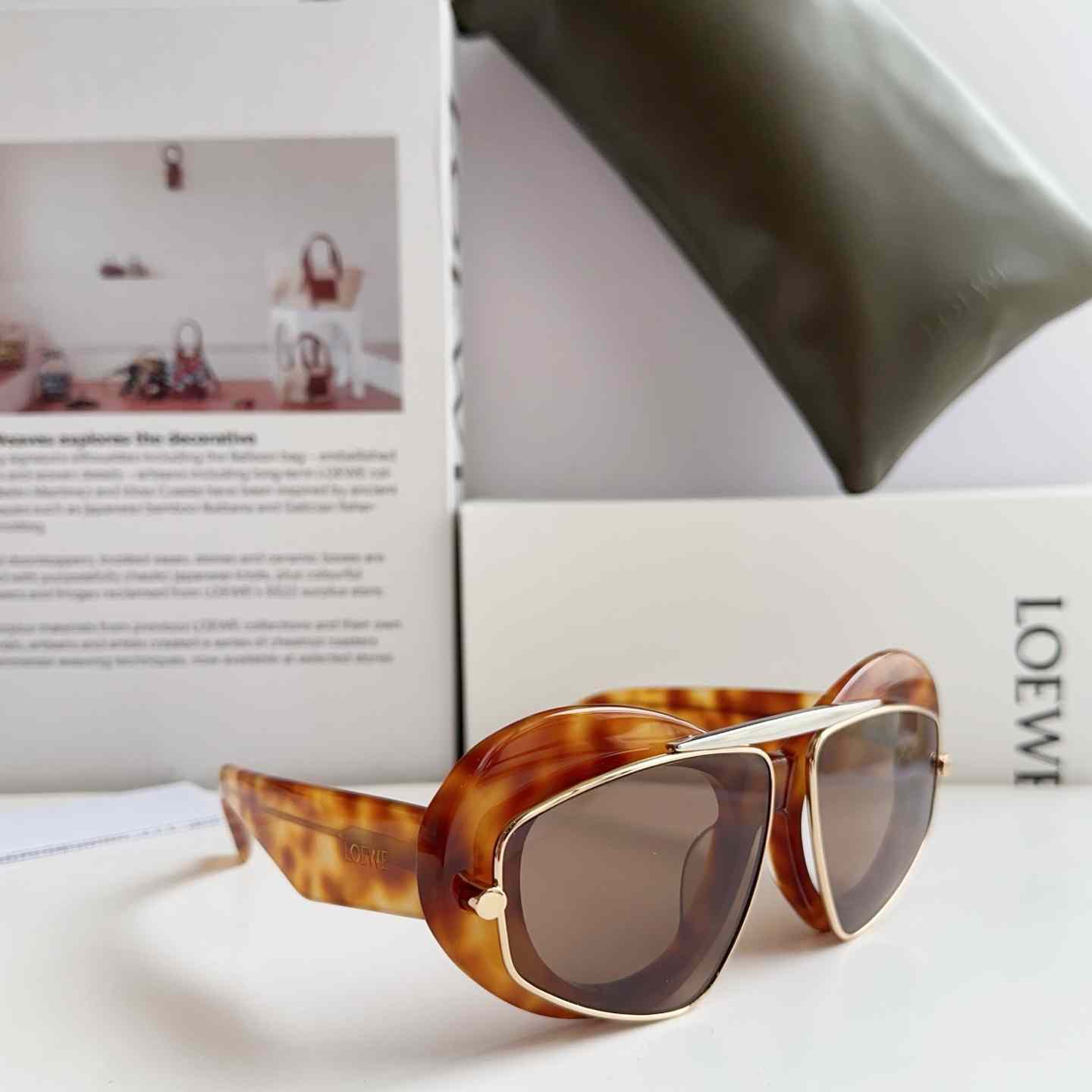 Loewe LW40120I Sunglasses   - DesignerGu