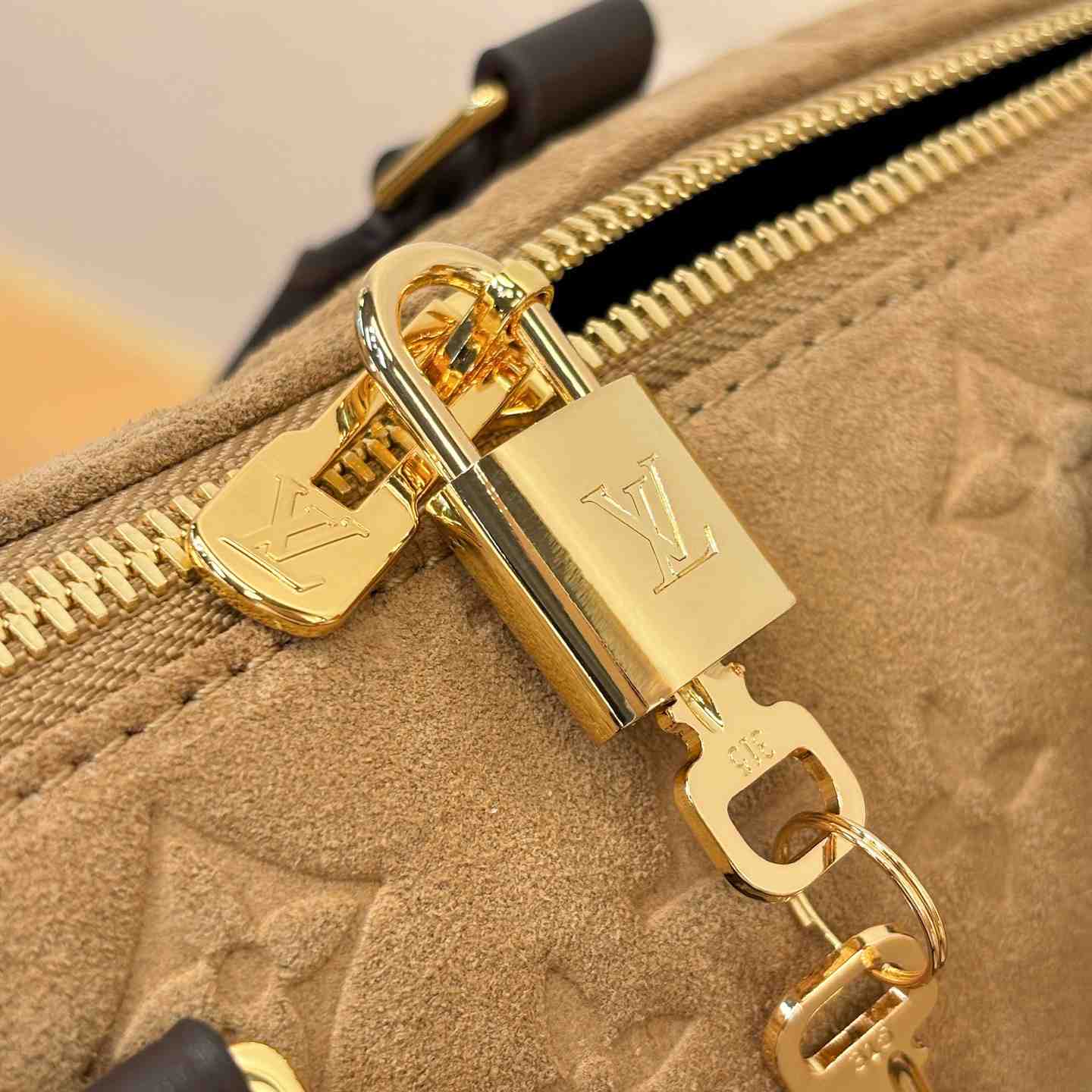 Louis Vuitton Speedy Bandoulière 25 M2A383 - DesignerGu