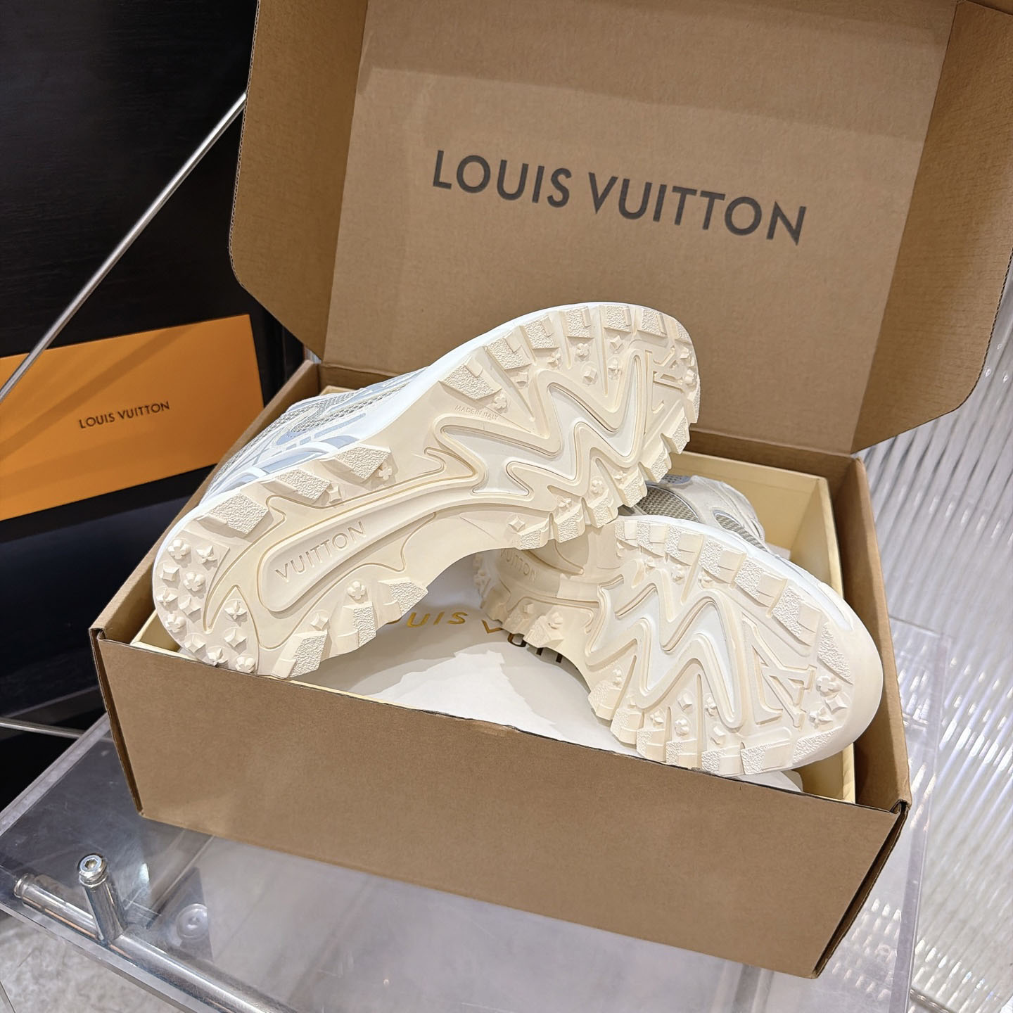 Louis Vuitton LV Tatic Runner Sneaker 1AKC33（upon uk size） - DesignerGu