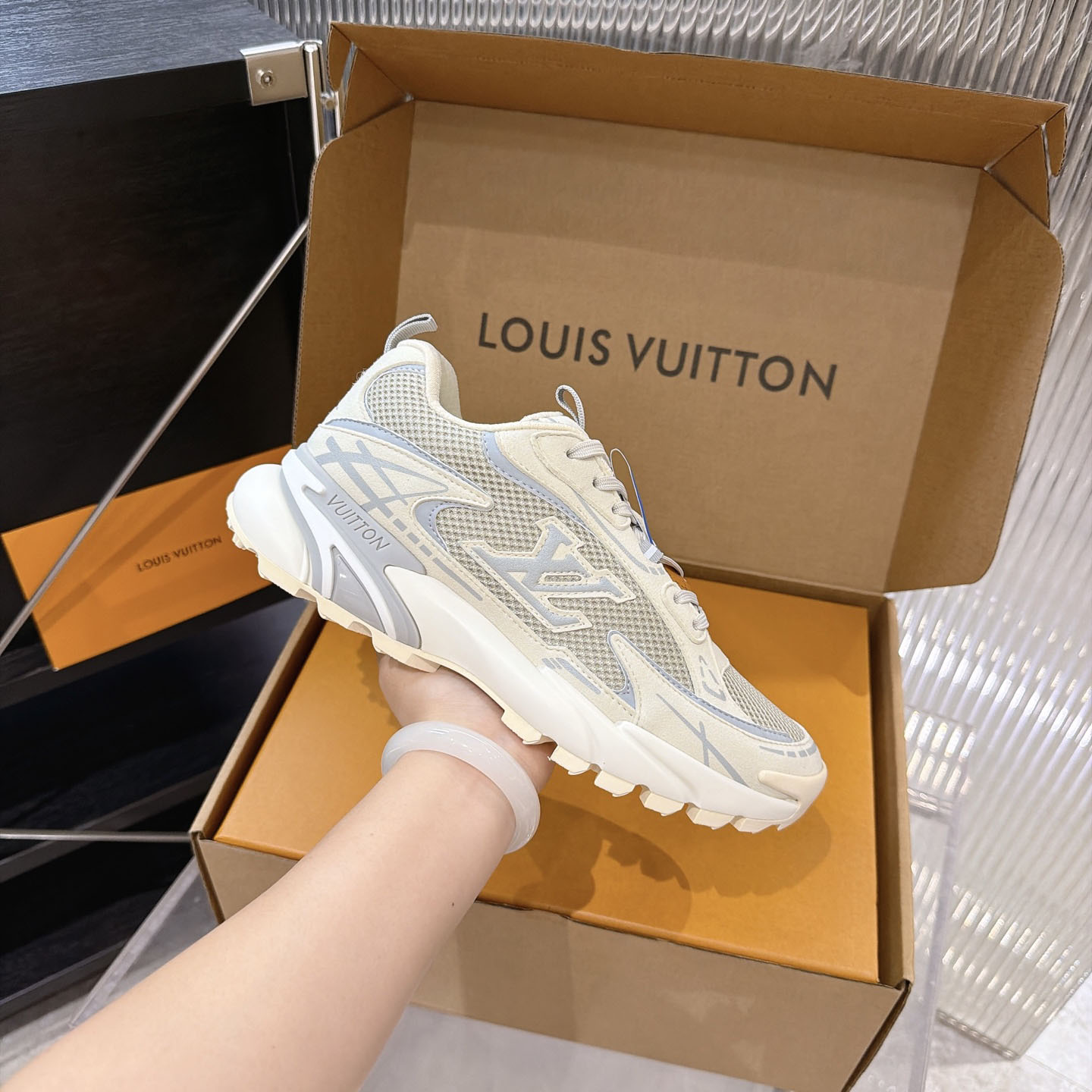 Louis Vuitton LV Tatic Runner Sneaker 1AKC33（upon uk size） - DesignerGu