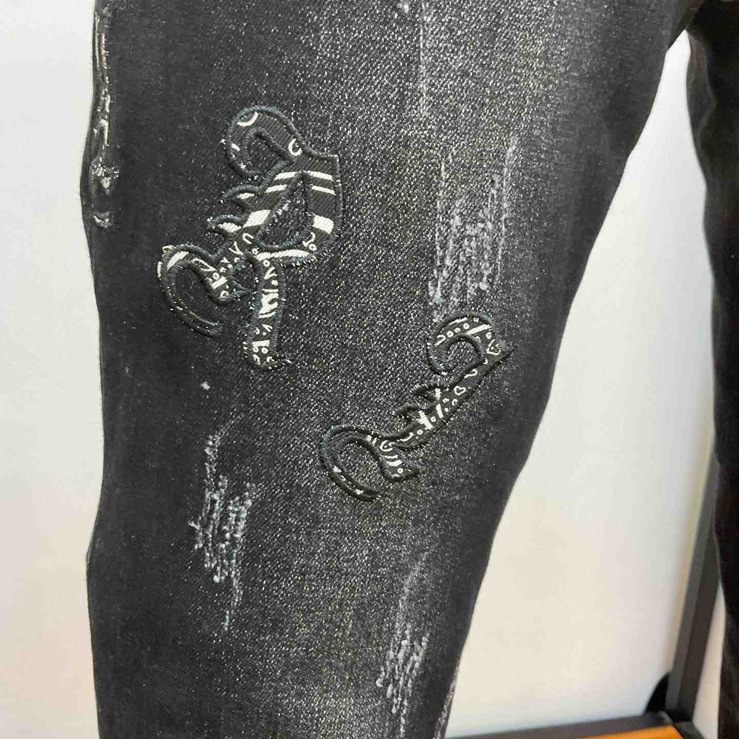 Amiri Jeans   - DesignerGu