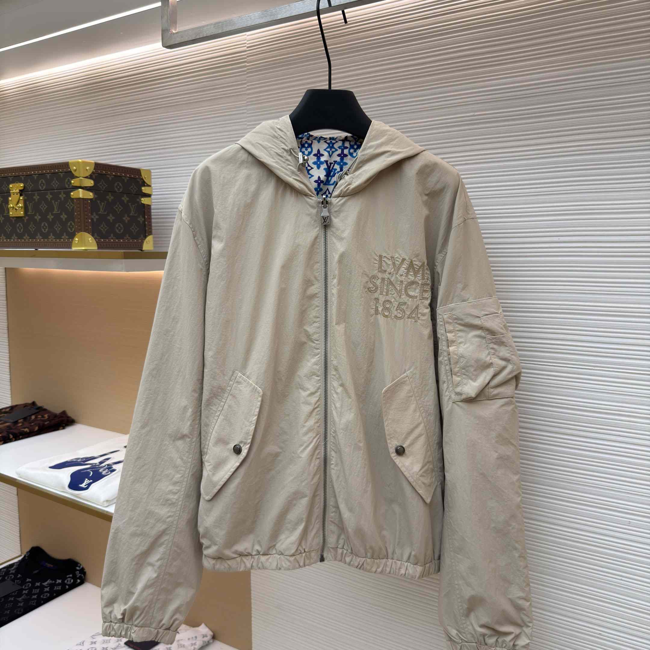 Louis Vuitton Reversible Windbreaker 1AJUW3 - DesignerGu
